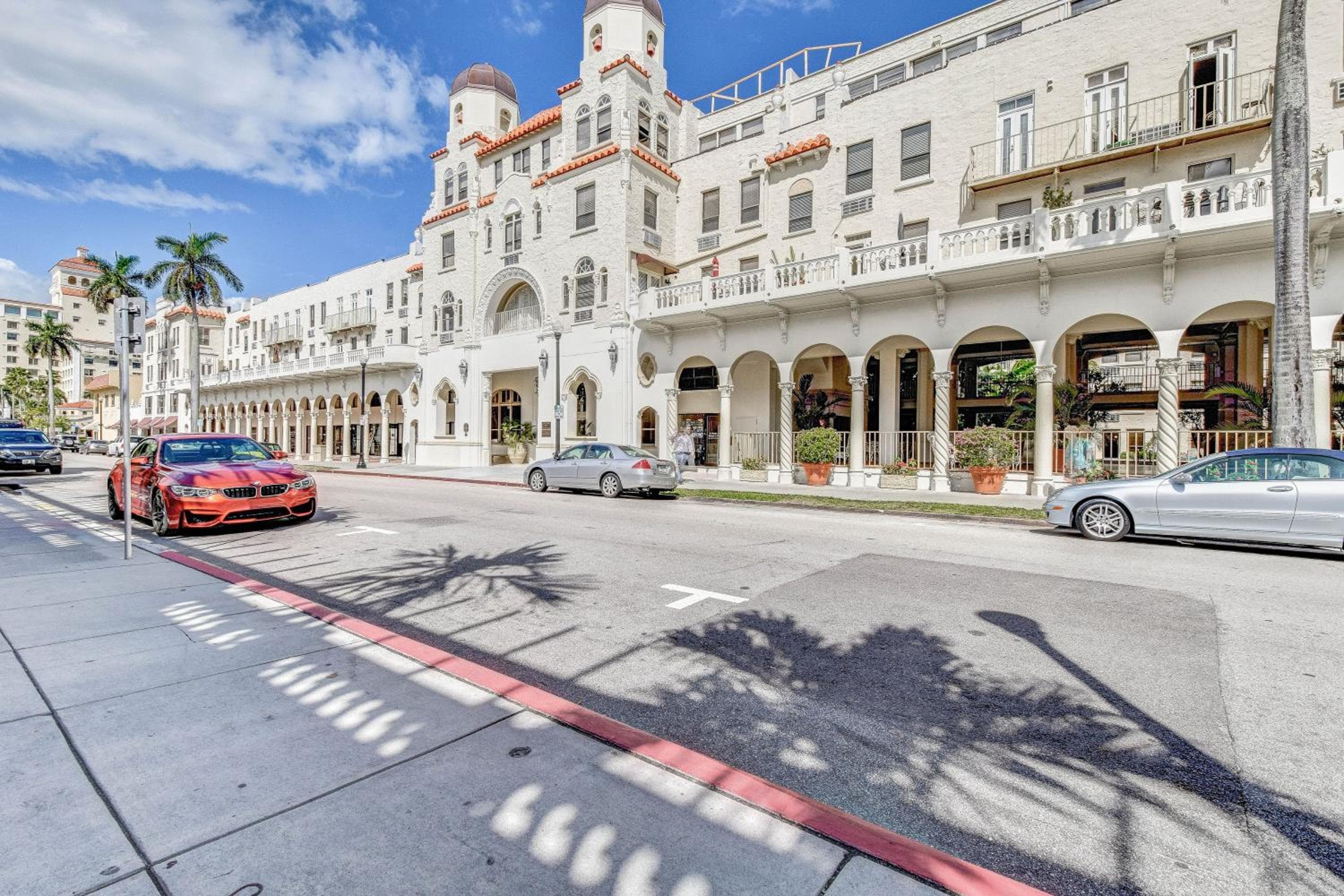 ORCHID SUITES - Historic Palm Beach Hotel Condominium