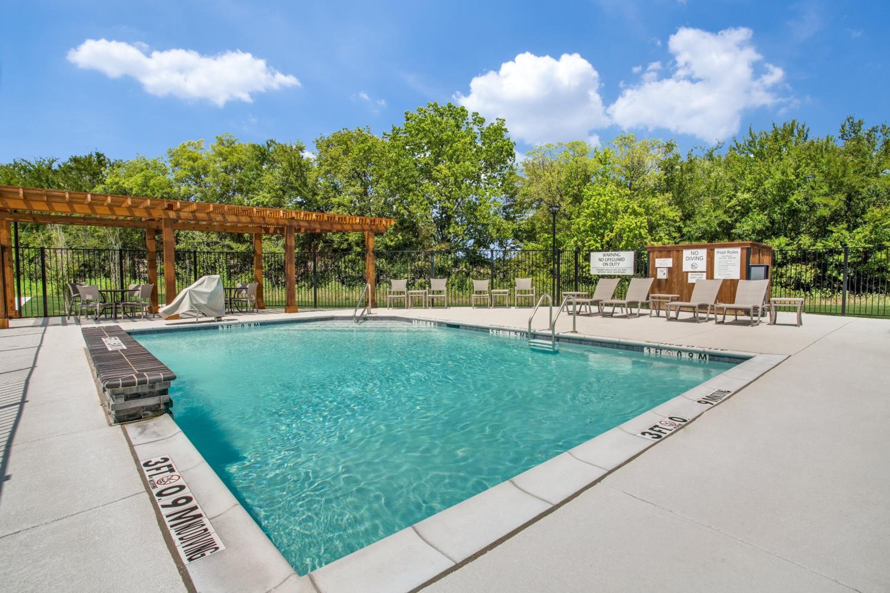 Holiday Inn Express & Suites - Denton South by IHG