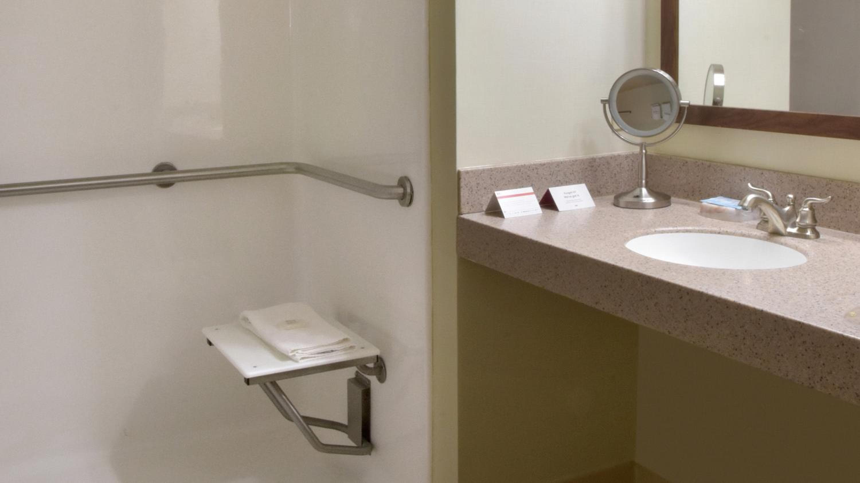 Crowne Plaza Cleveland Airport by IHG