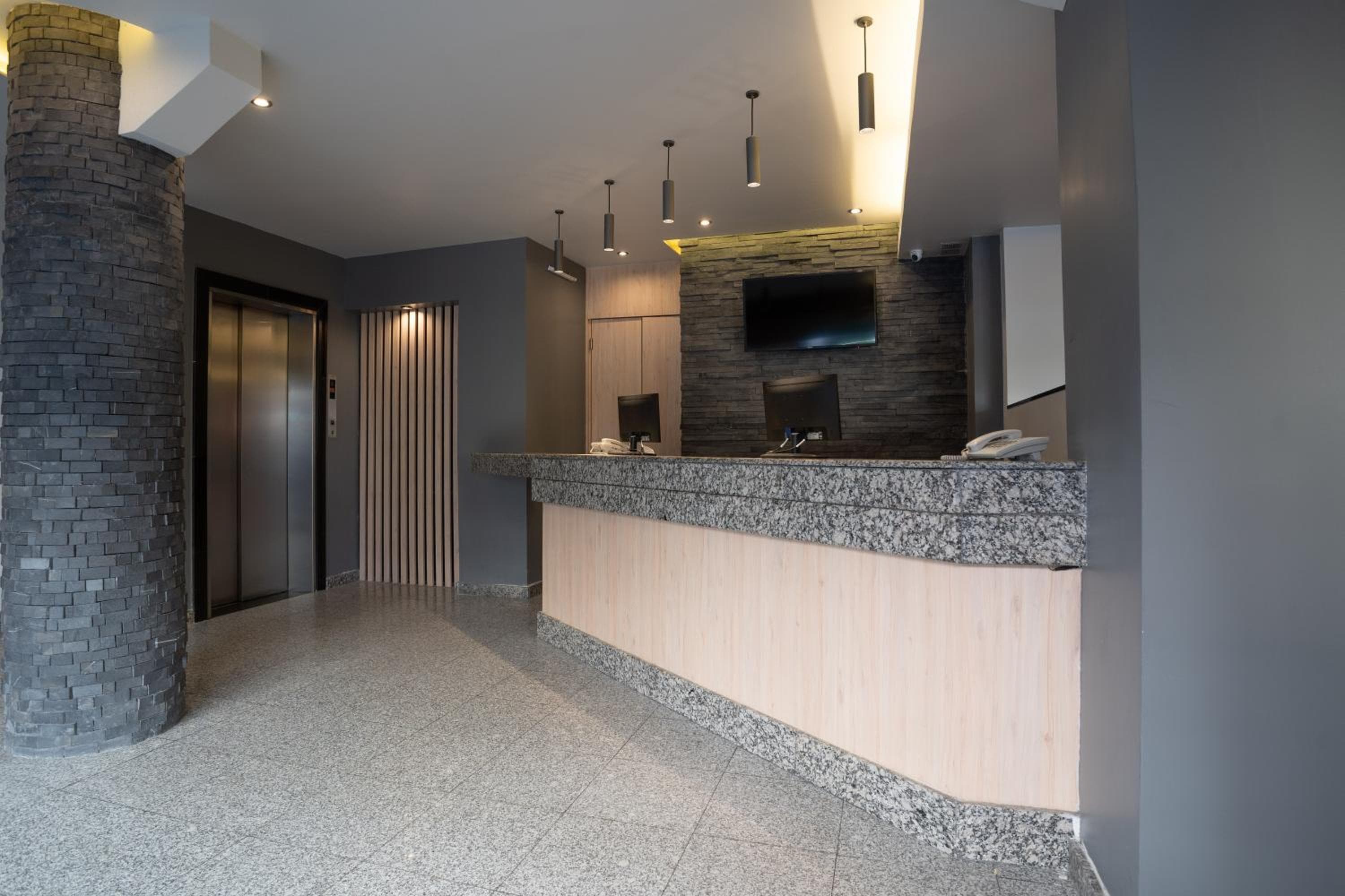 Hotel Roble