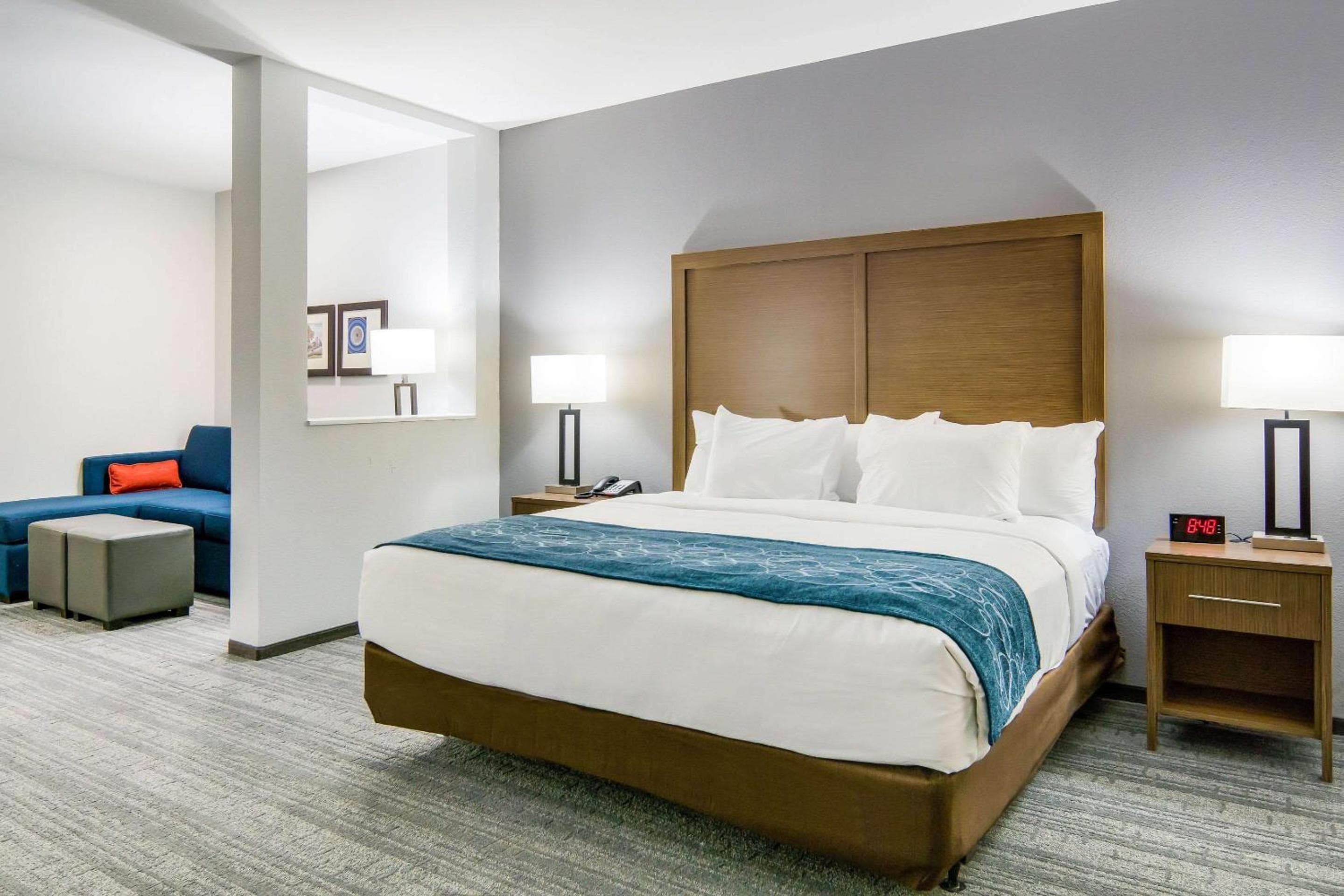 Comfort Suites DeSoto Dallas South