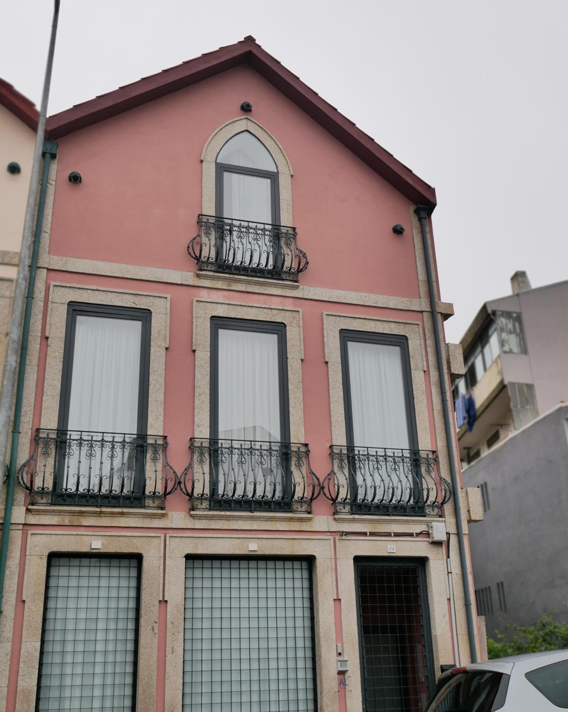 Serra do Pilar Porto Suites