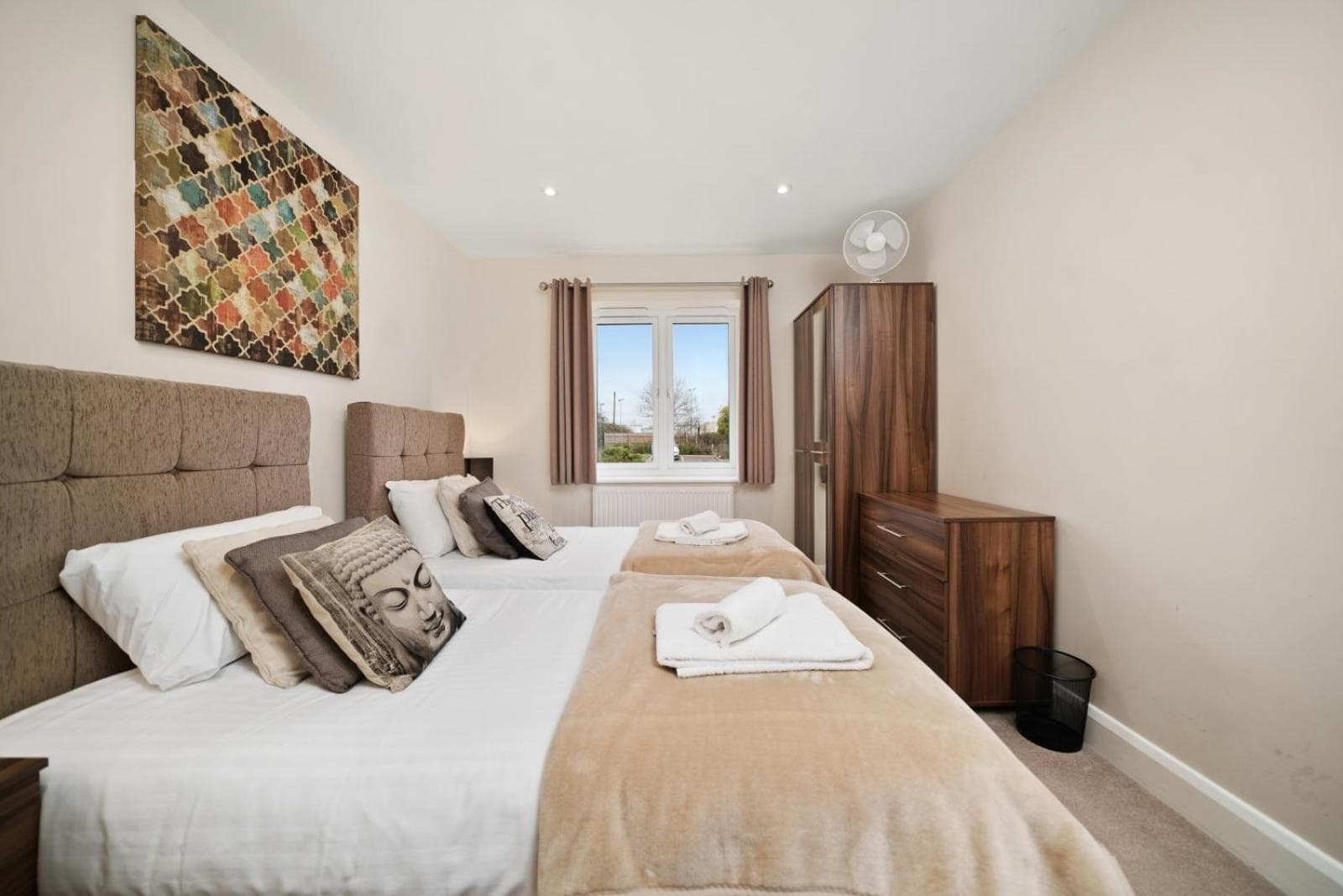 London Heathrow Living Serviced Apartments by Ferndale