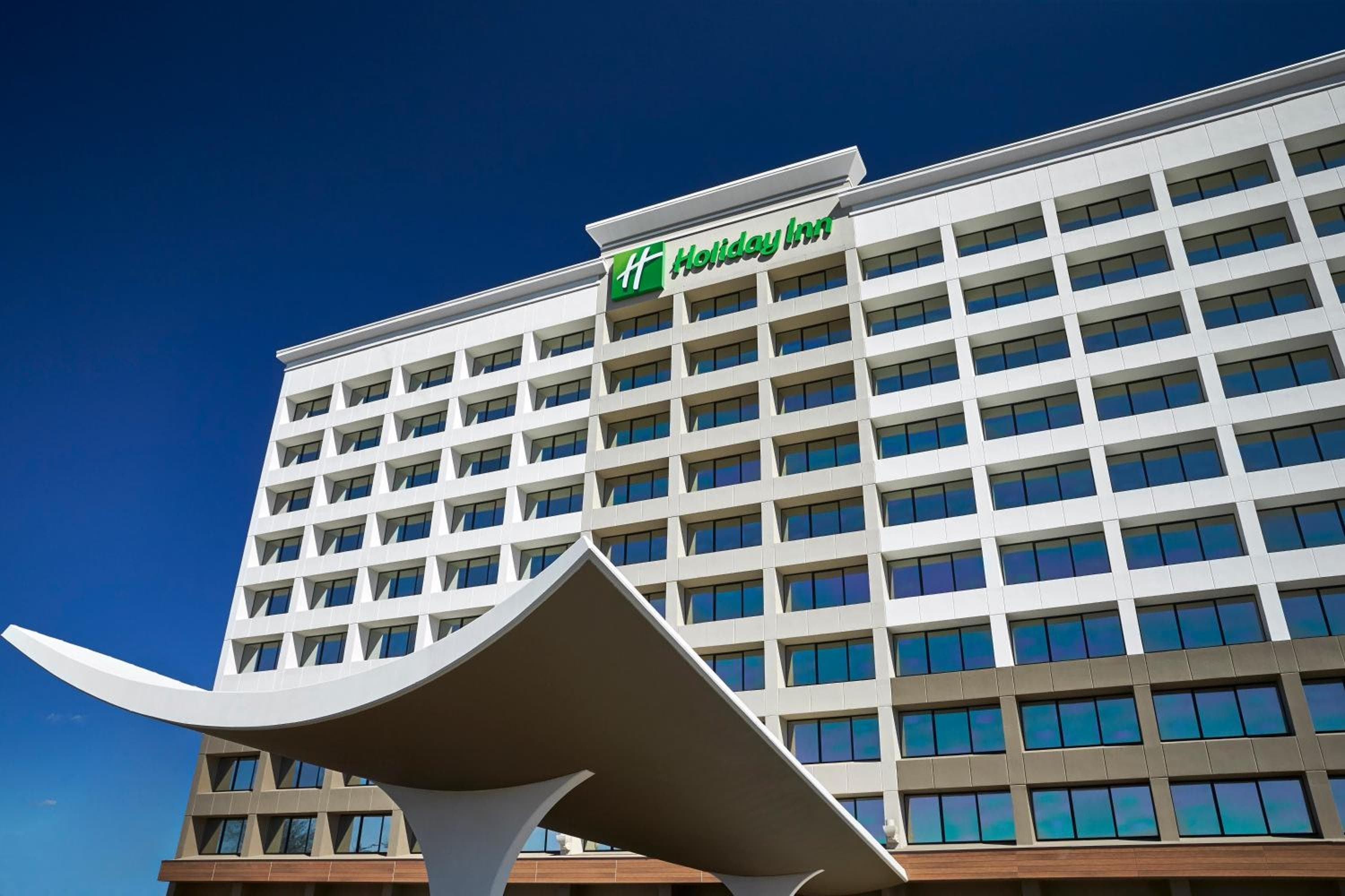 Holiday Inn Alexandria at Carlyle by IHG