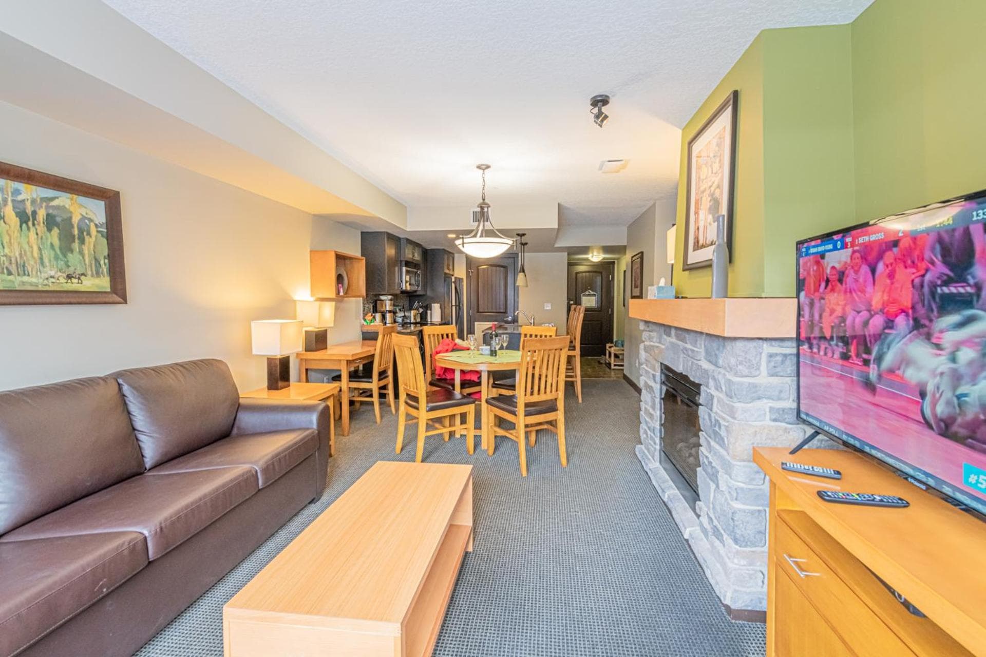 Mountain View Escape - Copperstone 2BR & Hot Tub