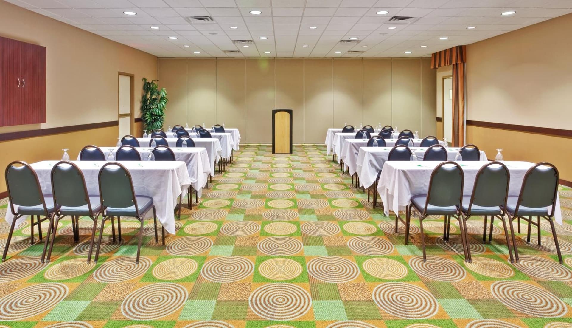 Holiday Inn Bloomington-University Area by IHG
