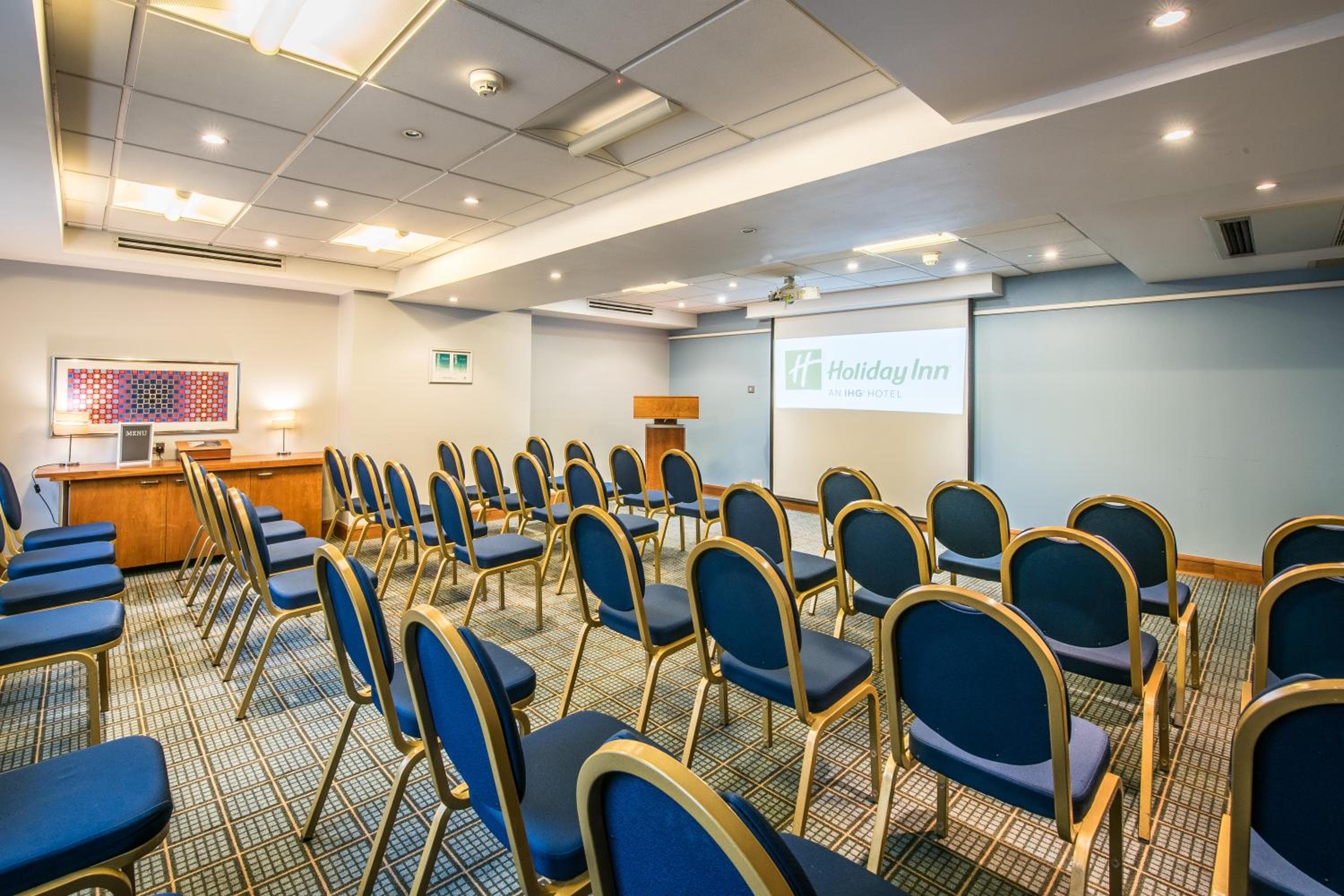 Holiday Inn Cambridge by IHG
