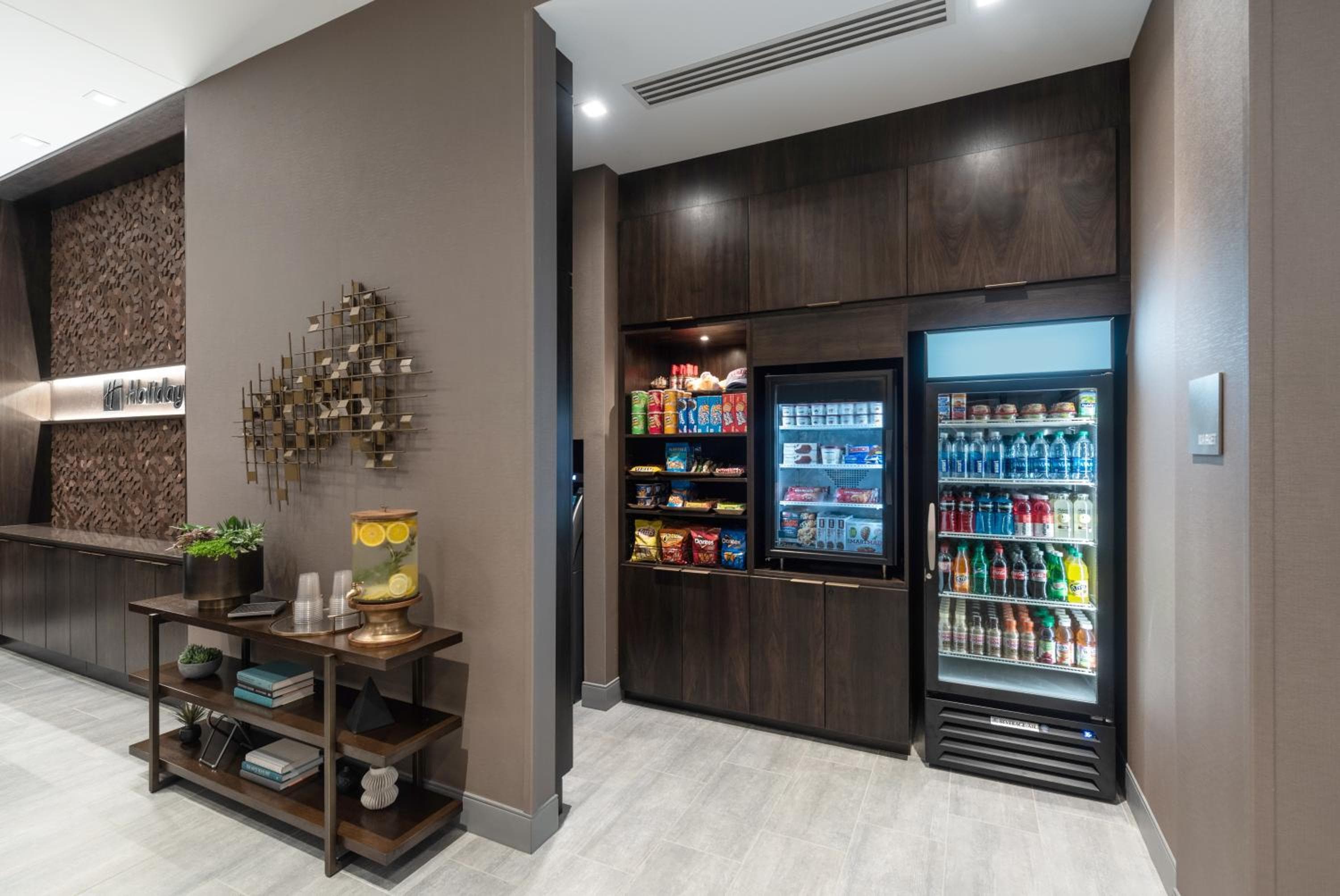 Holiday Inn Boston Logan Airport - Chelsea by IHG