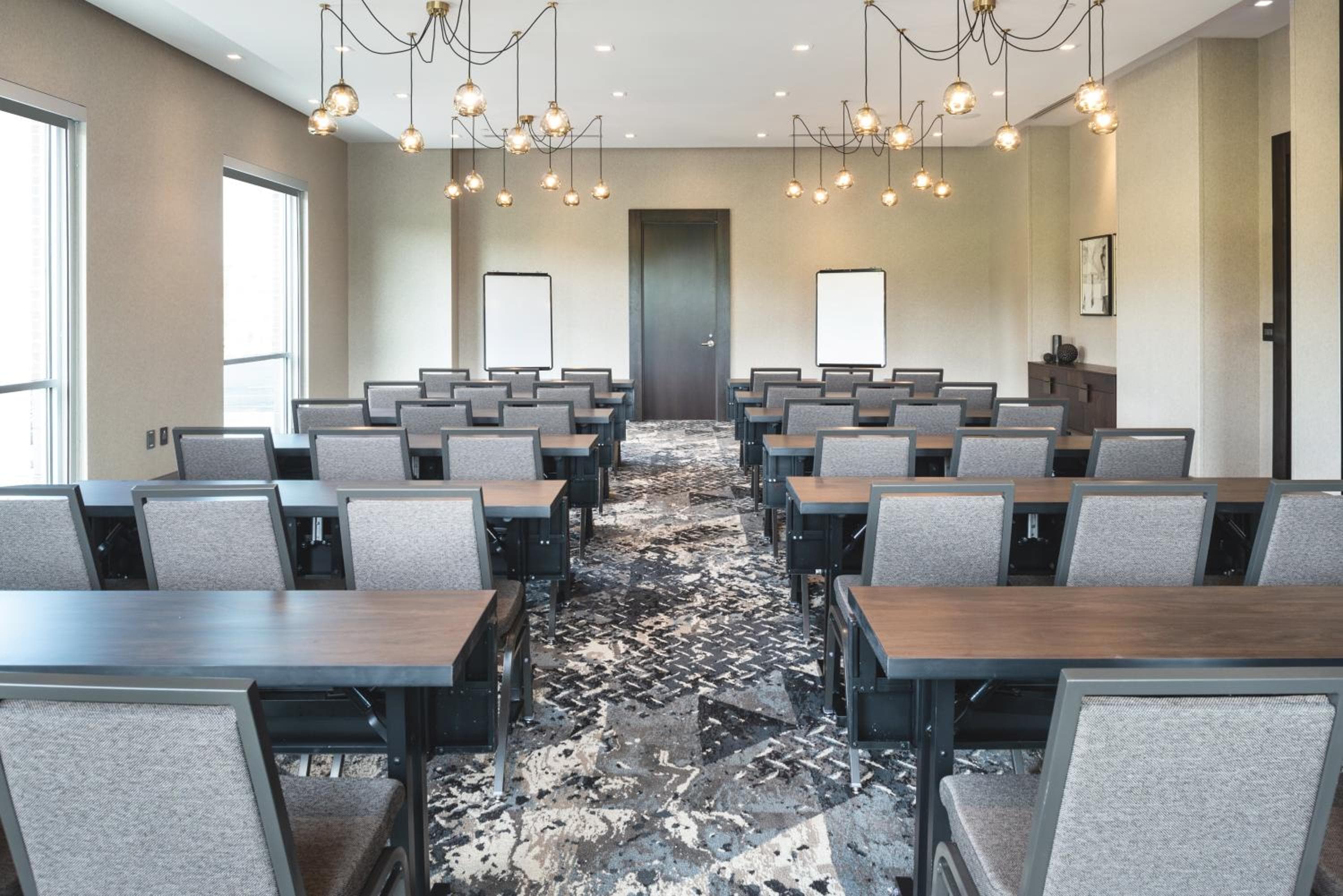 Holiday Inn Boston Logan Airport - Chelsea by IHG