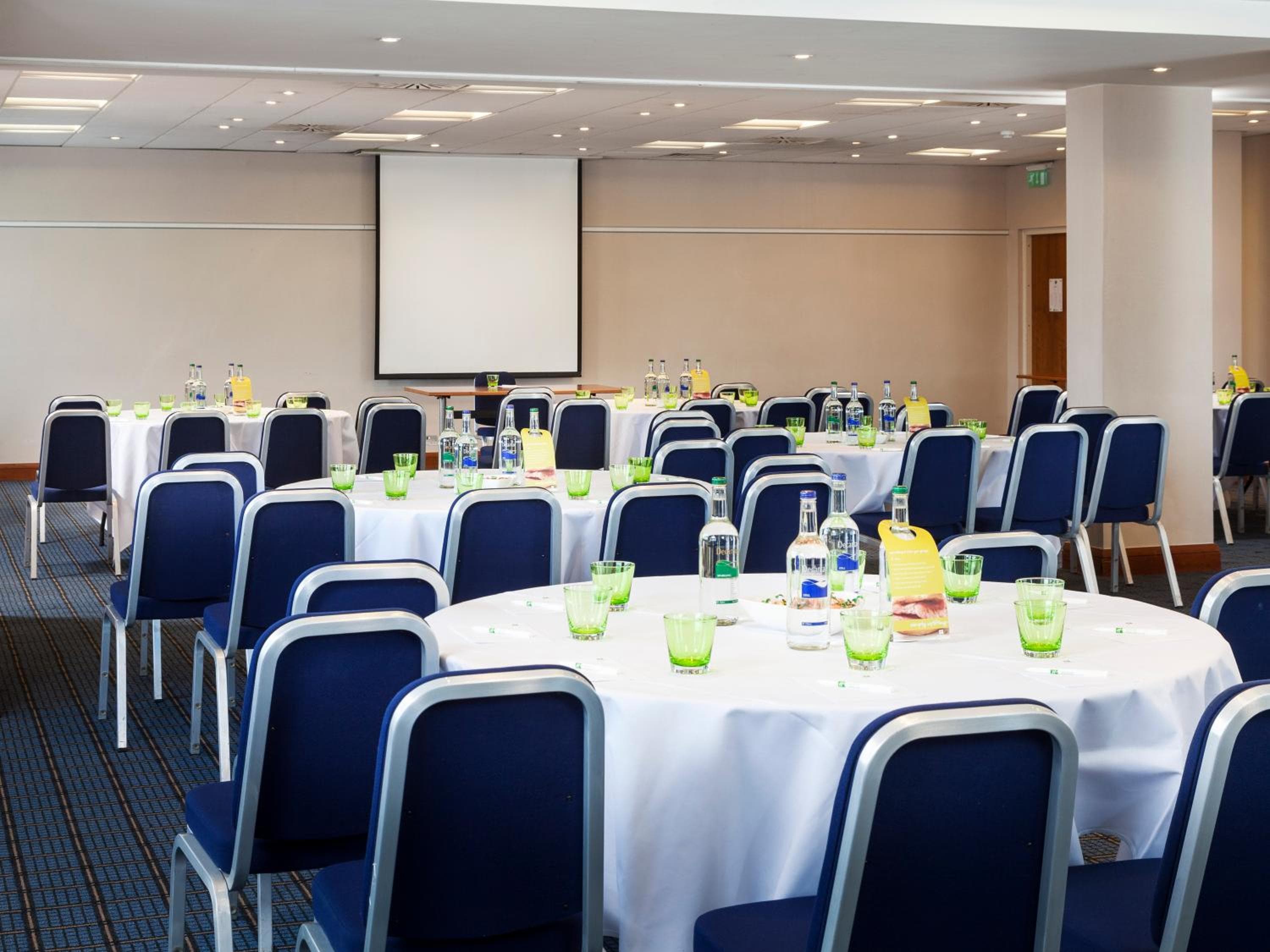 Holiday Inn Cardiff City Centre by IHG