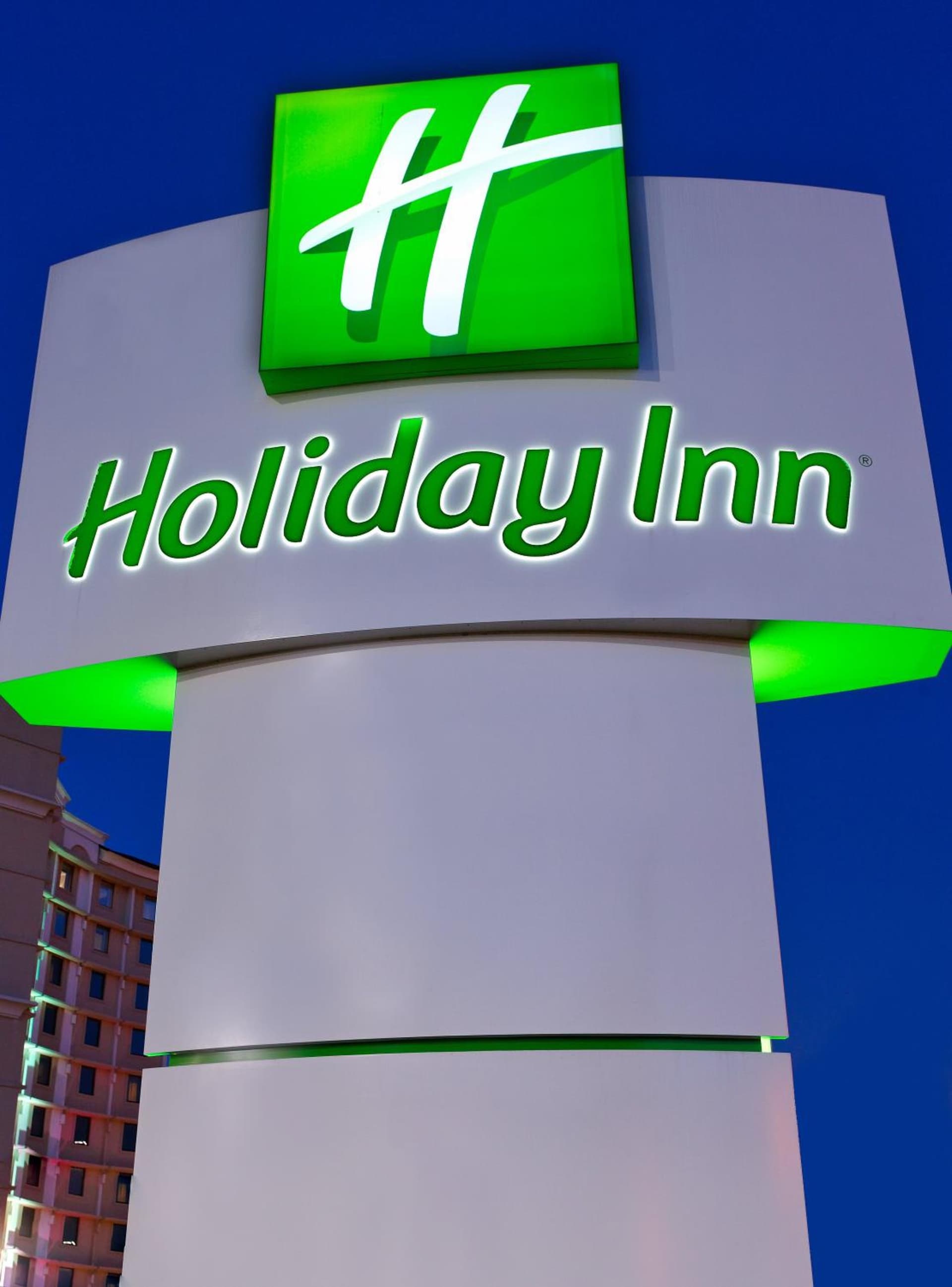 Holiday Inn Express Dallas Market Center by IHG