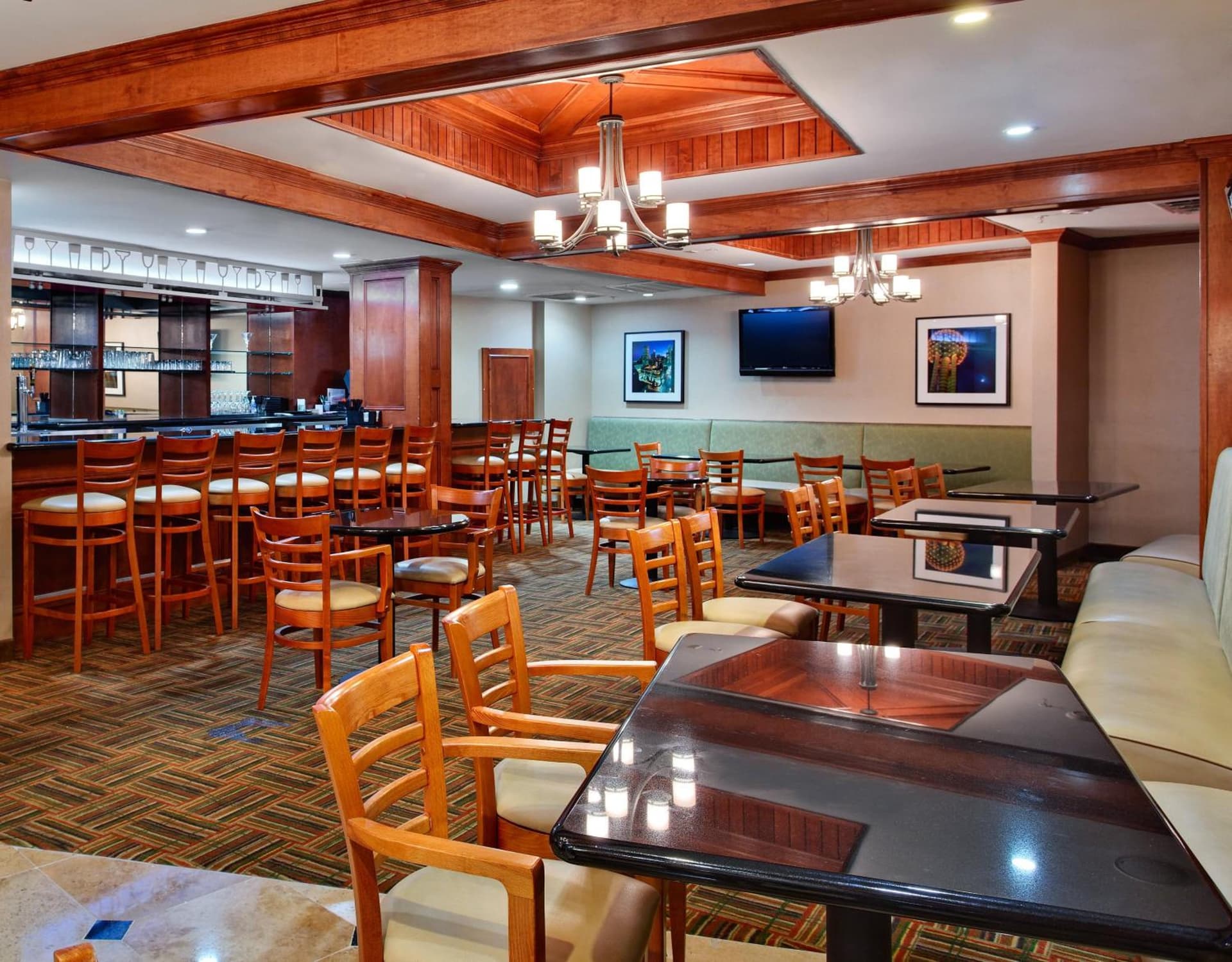 Holiday Inn Express Dallas Market Center by IHG