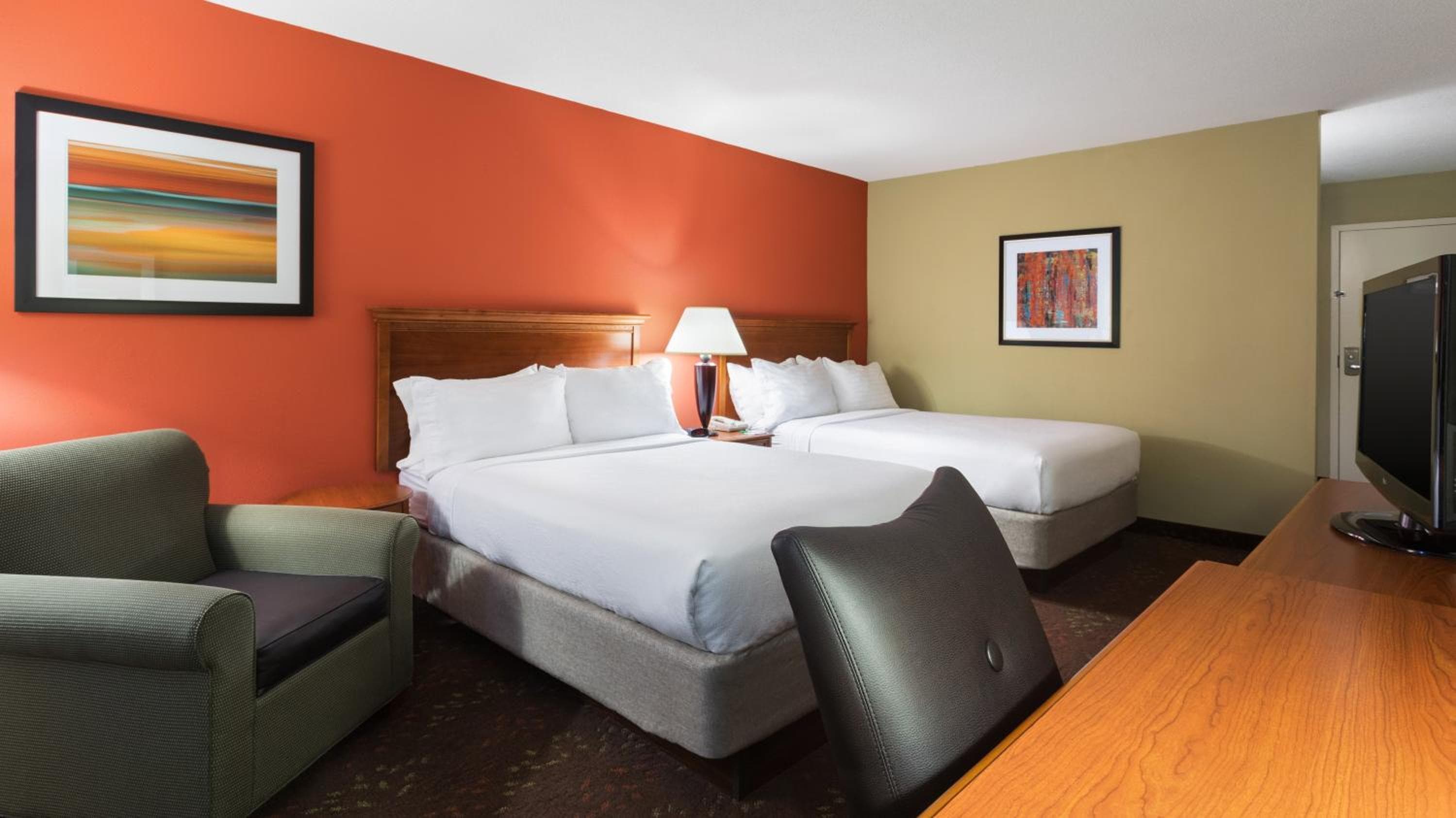 Holiday Inn Cincinnati-Riverfront by IHG