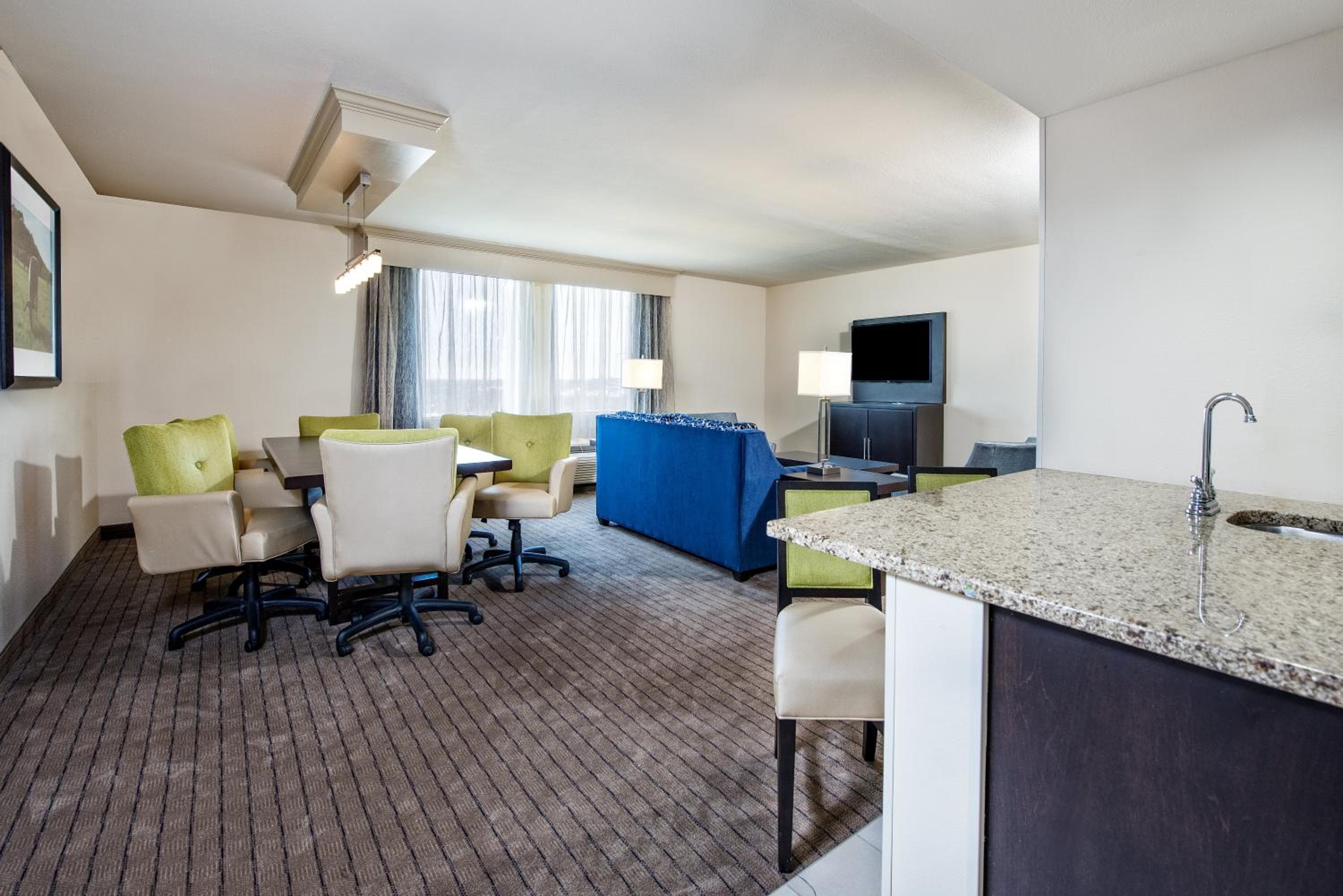 Kozy Hotel Dallas DFW Airport Area West