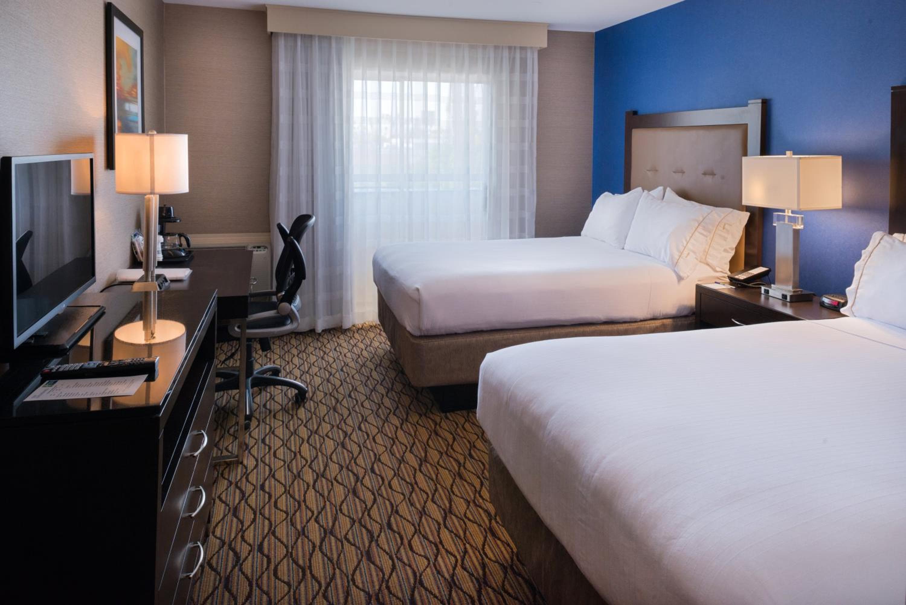 Holiday Inn Express & Suites Pasadena - Los Angeles by IHG
