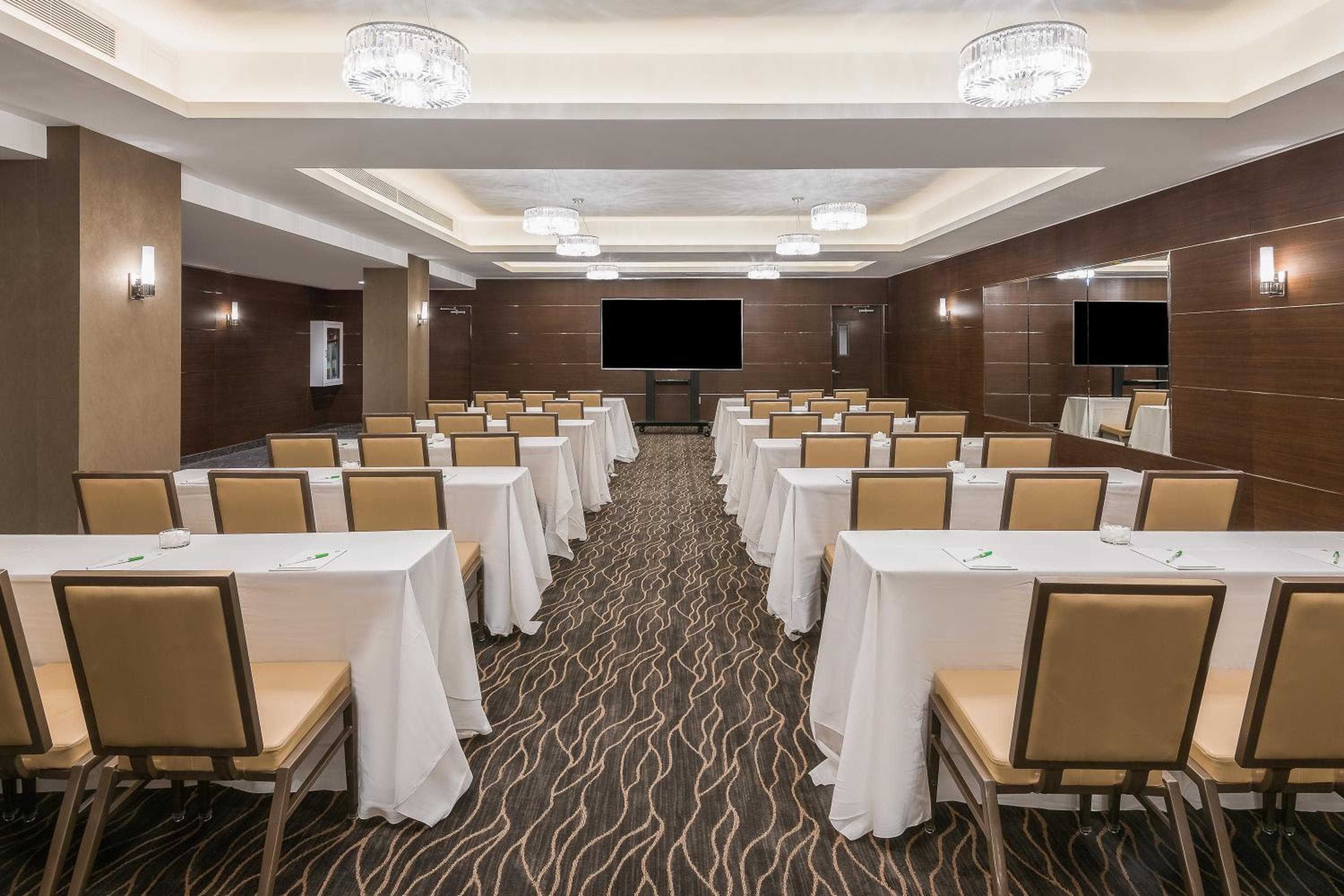 Holiday Inn Brooklyn Downtown by IHG