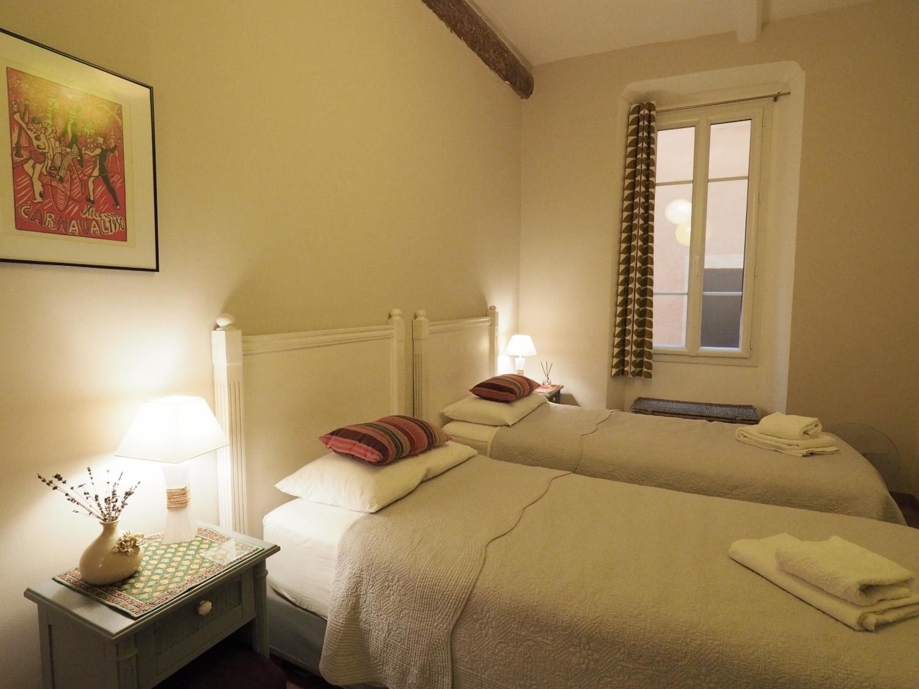 2 Bedroom Apartment Old Town Centre
