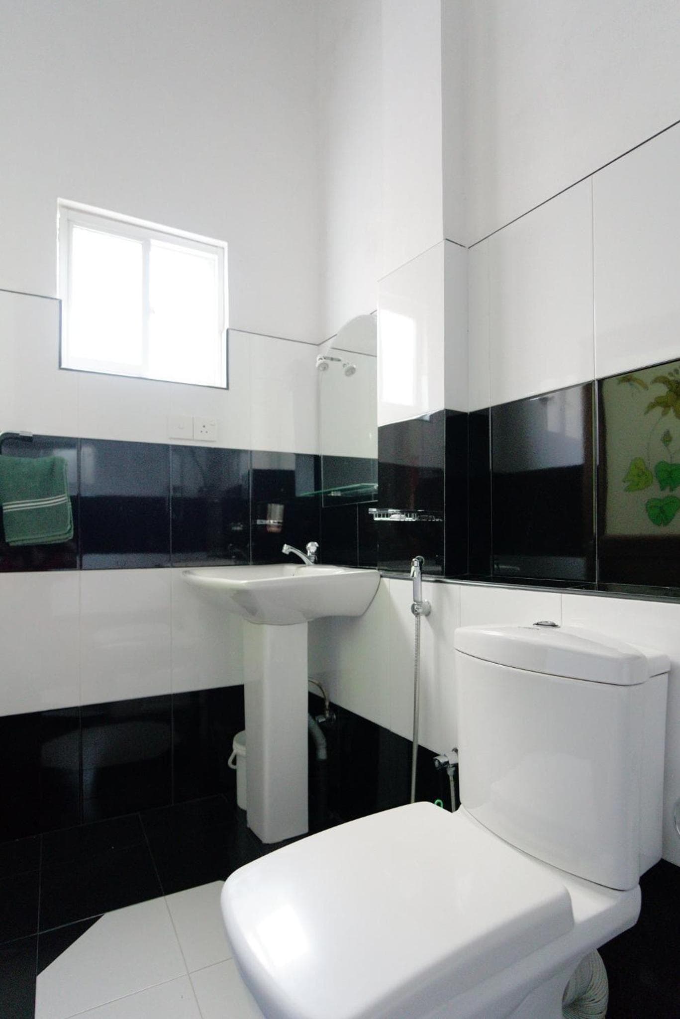 Kandyan White Holiday Homes