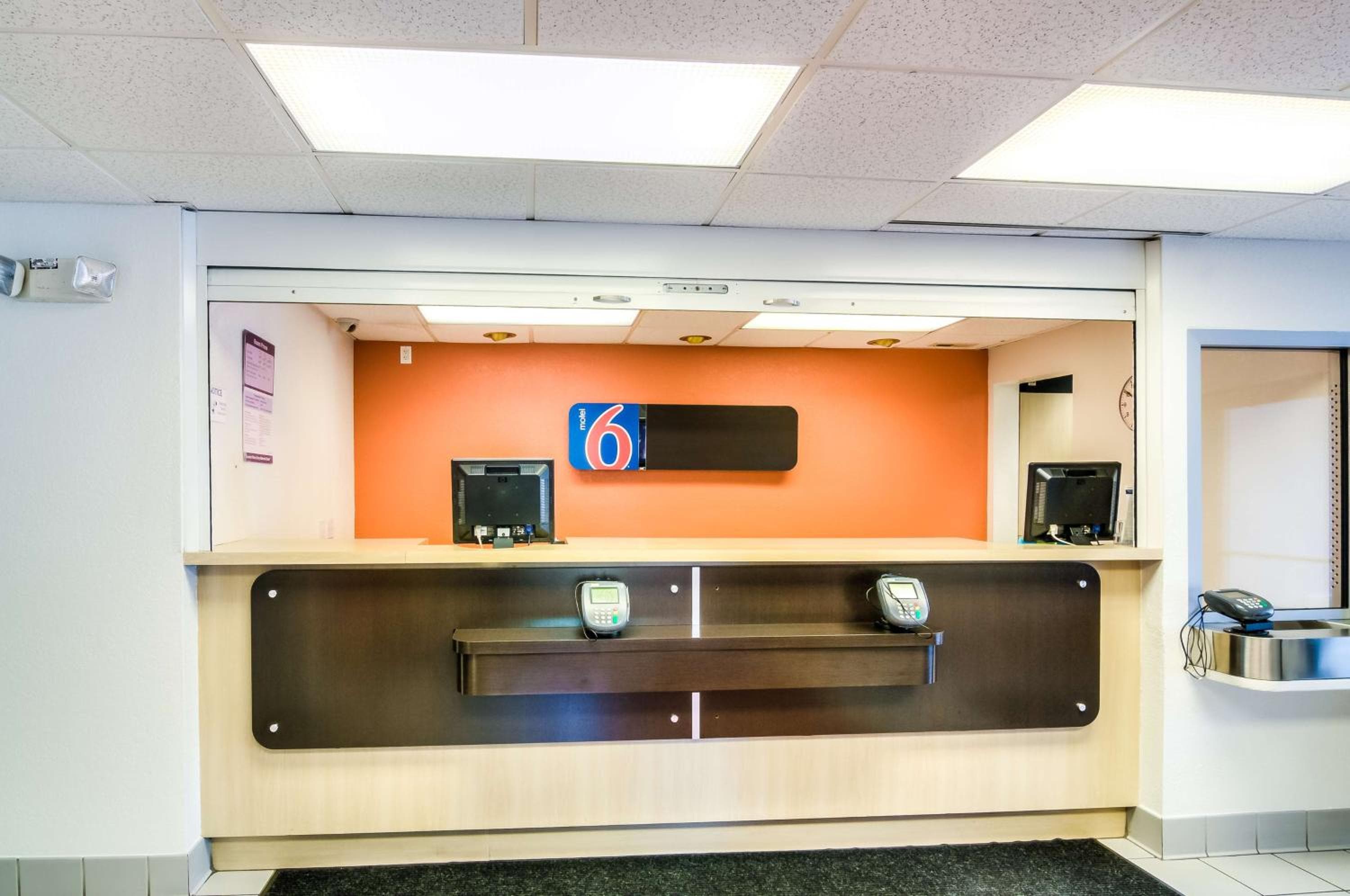 Motel 6-Arlington Heights, IL - Chicago North Central