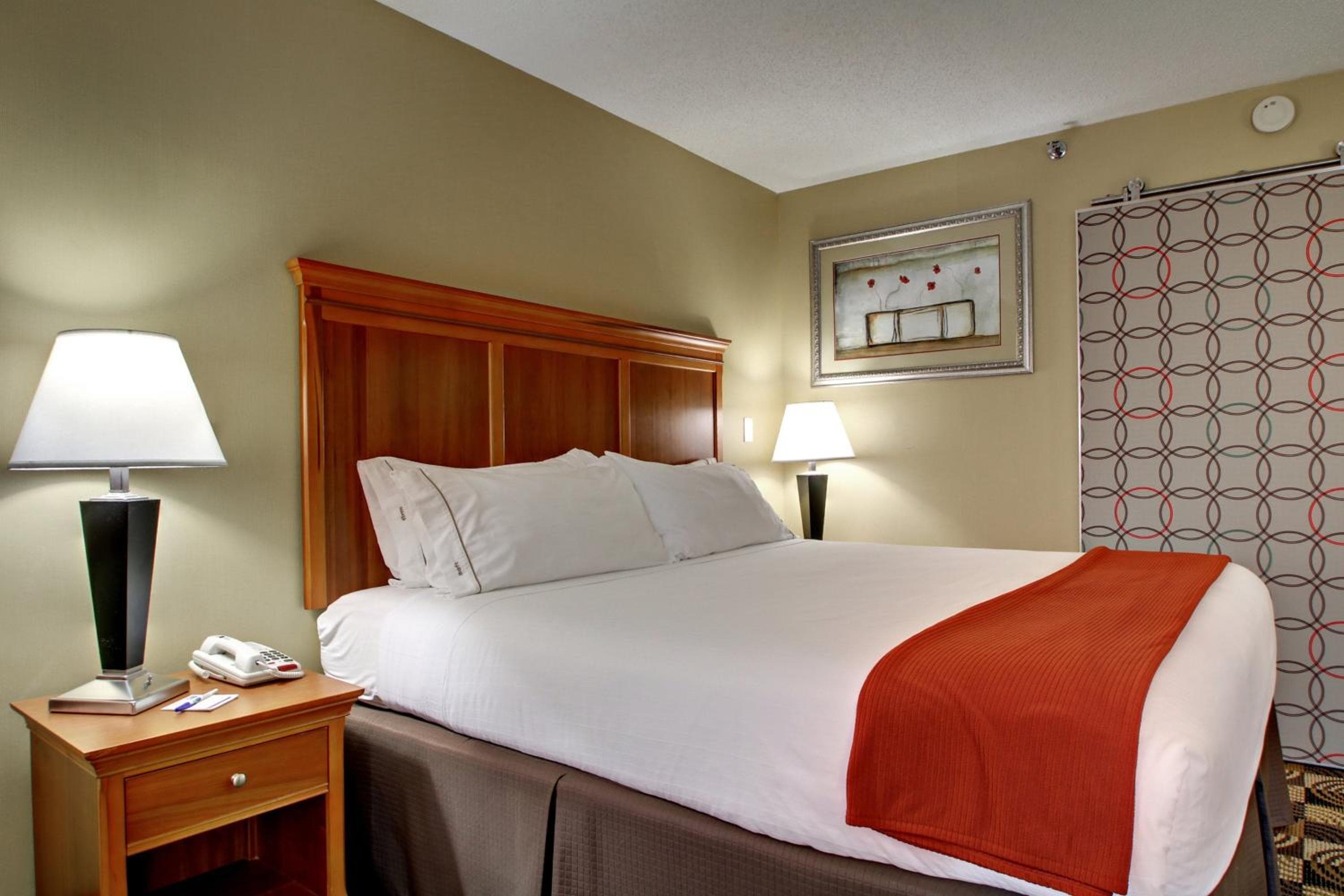 Holiday Inn Express Hurricane Mills Waverly by IHG