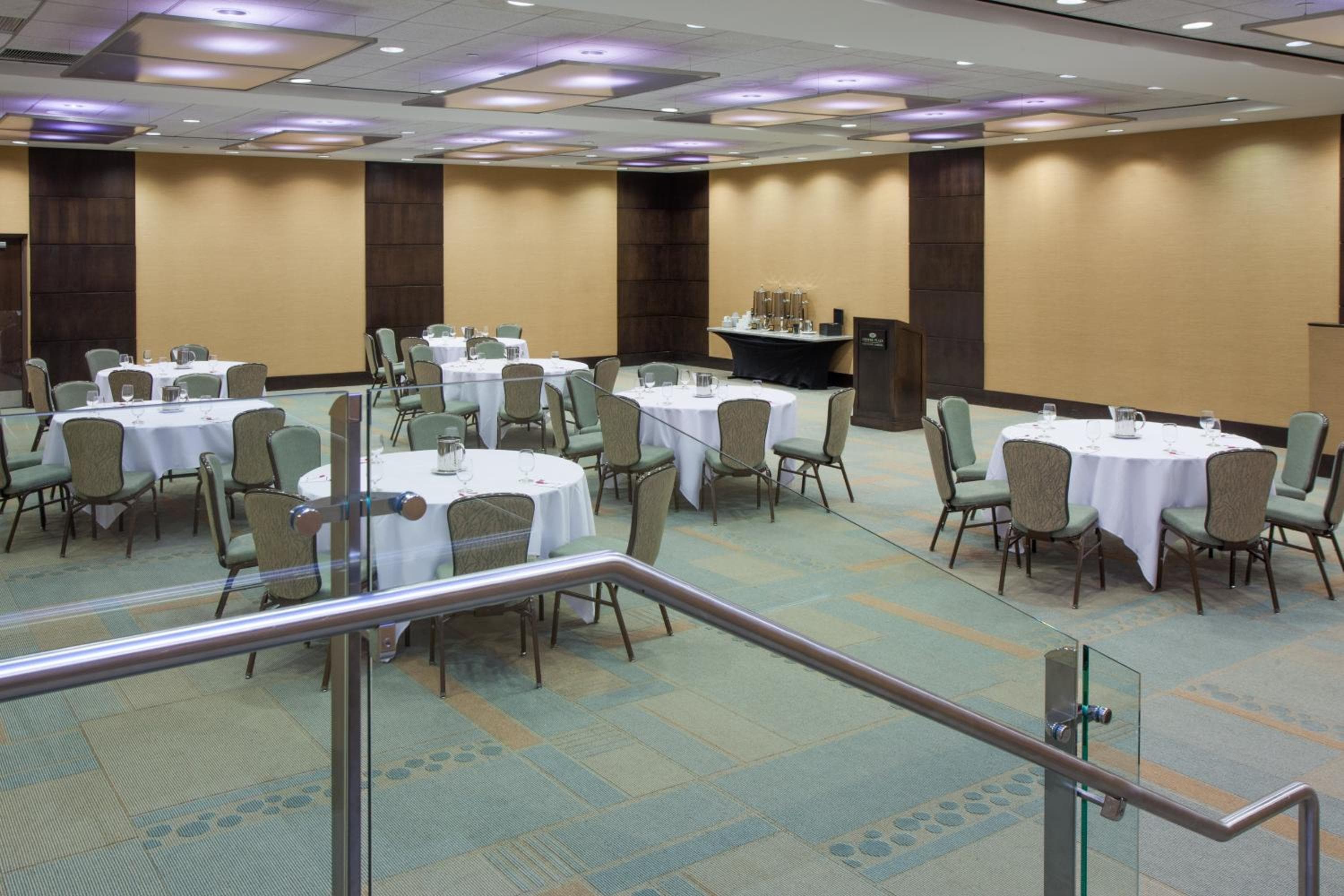 Crowne Plaza Hotel Glen Ellyn/Lombard by IHG