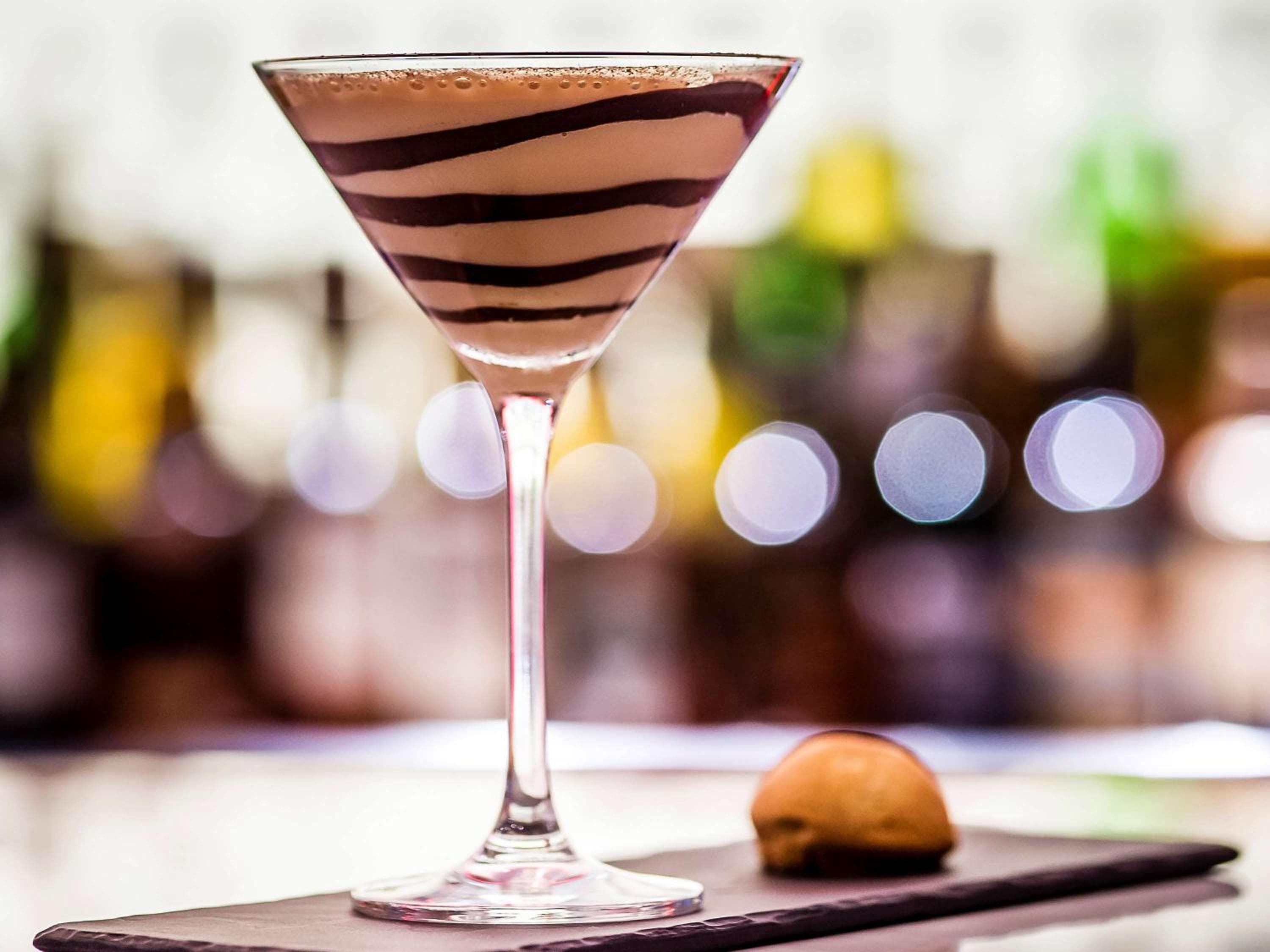 bar