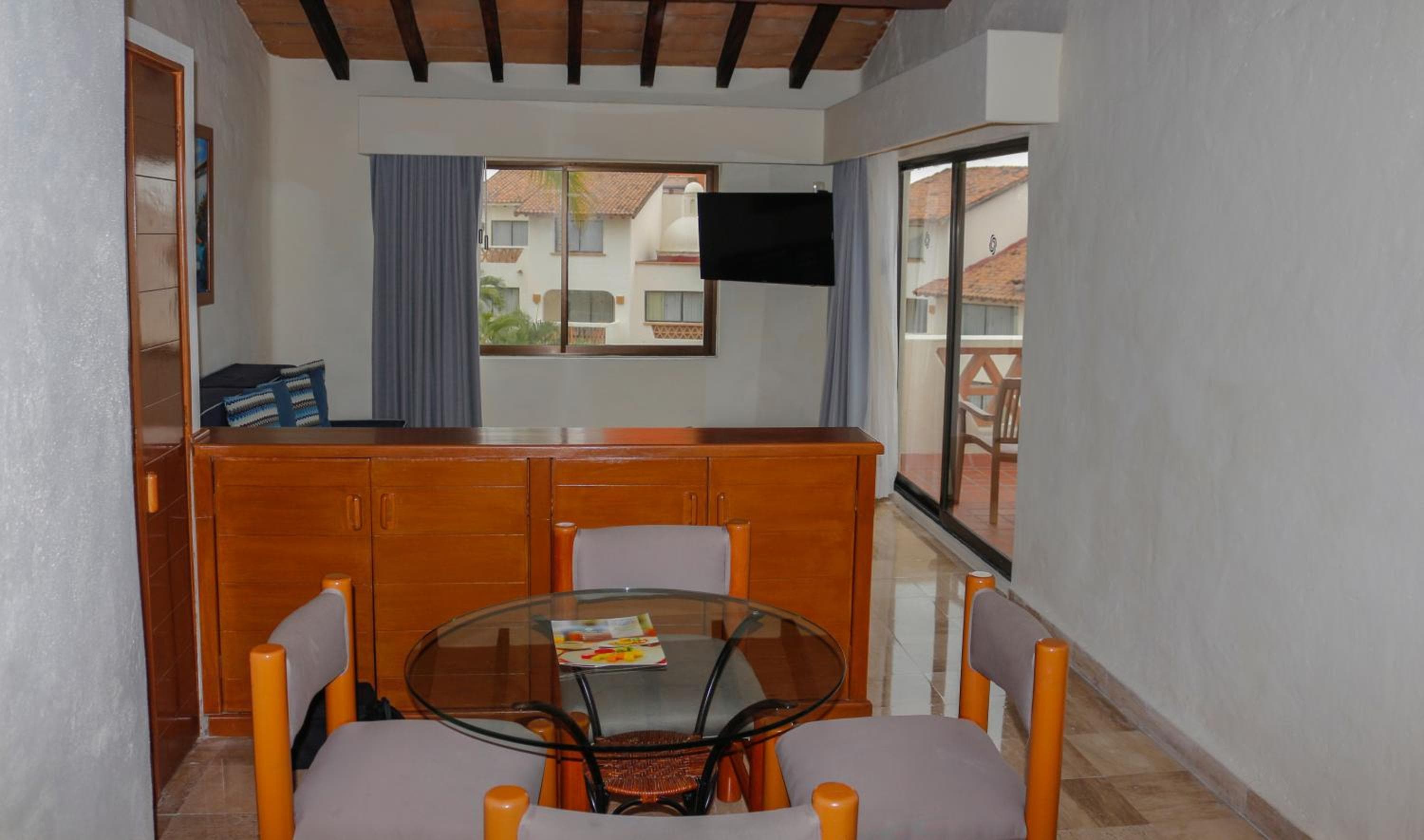 Plaza Pelicanos Grand Beach Resort All Inclusive