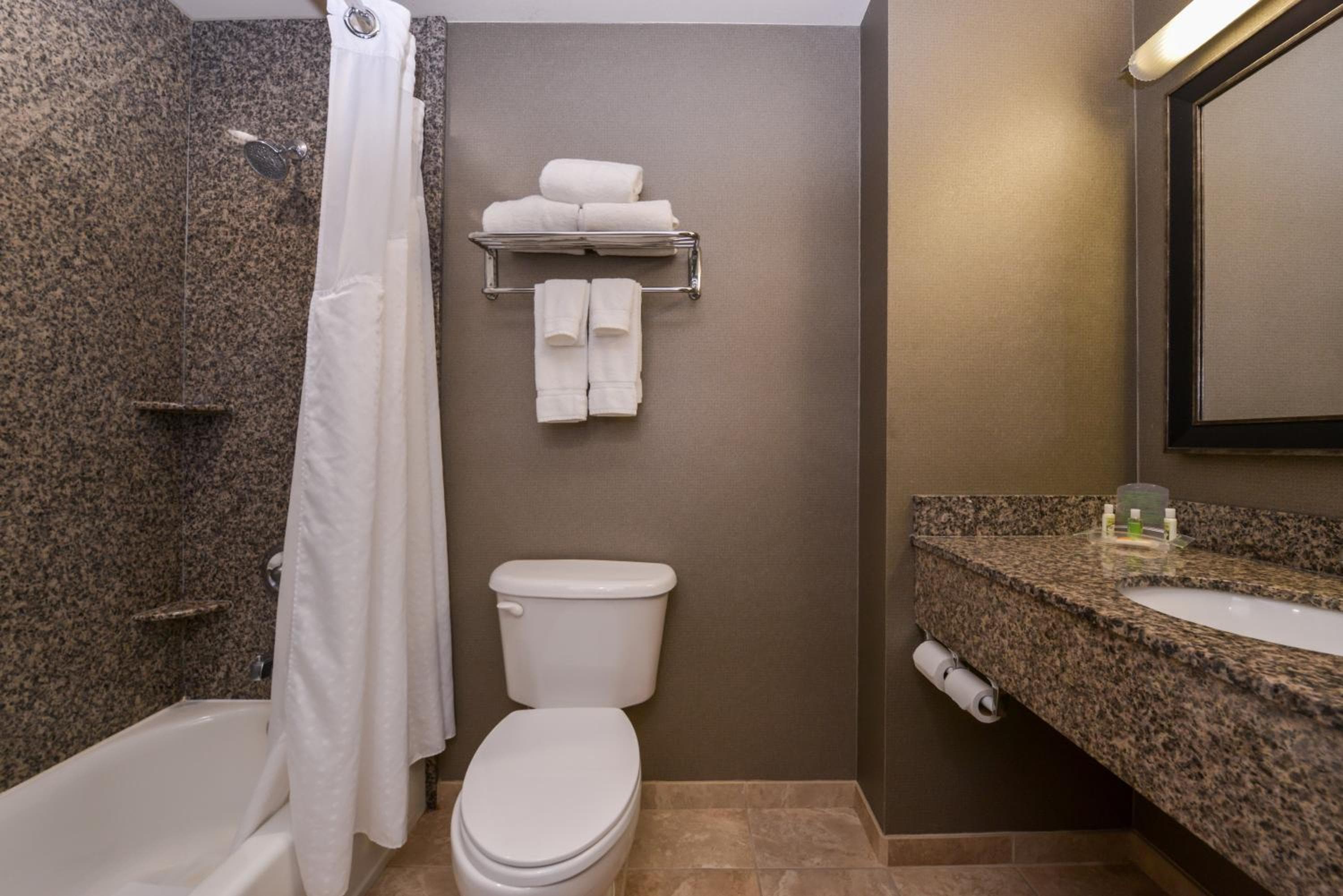 Holiday Inn Ontario Airport - California by IHG