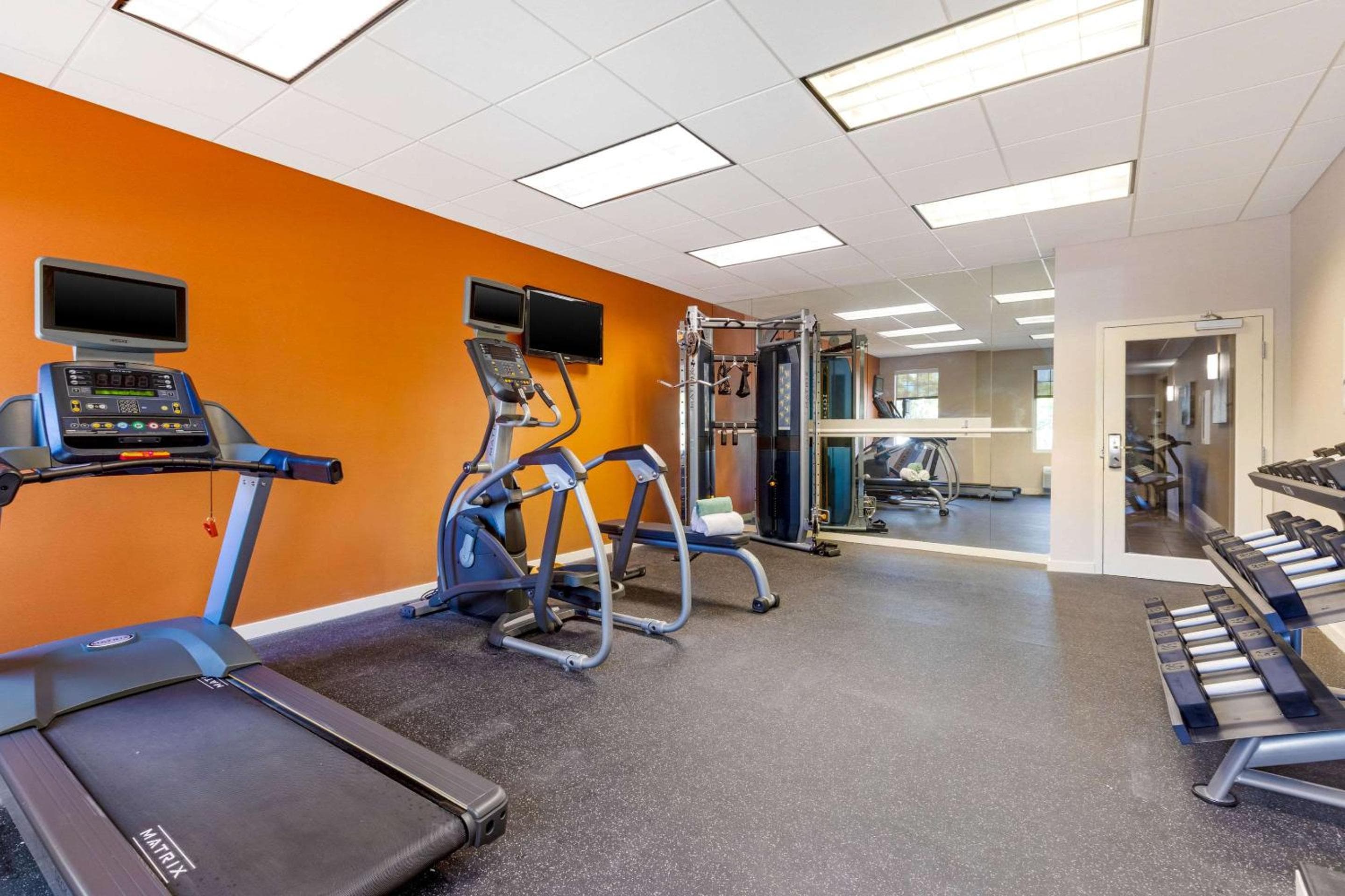 Comfort Inn & Suites Near Ontario Airport
