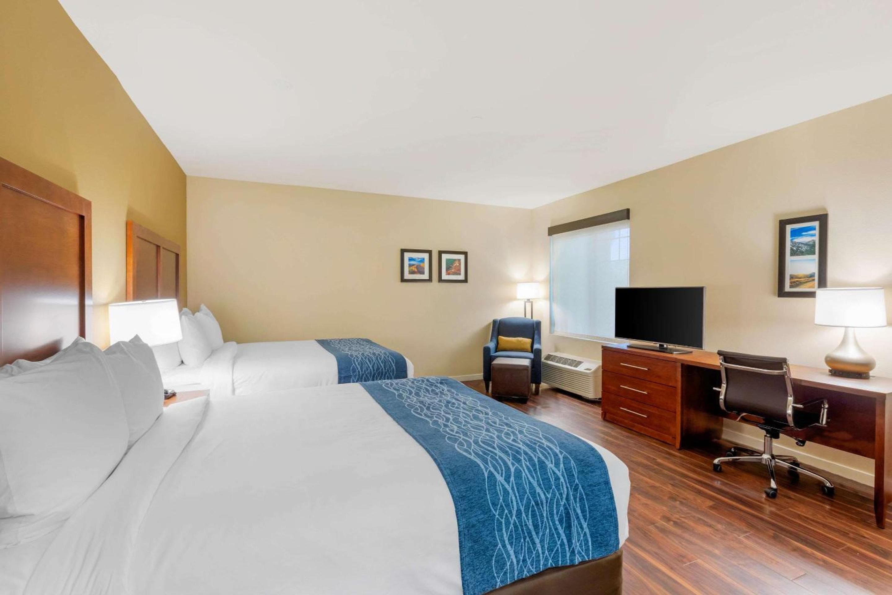 Comfort Inn & Suites Near Ontario Airport