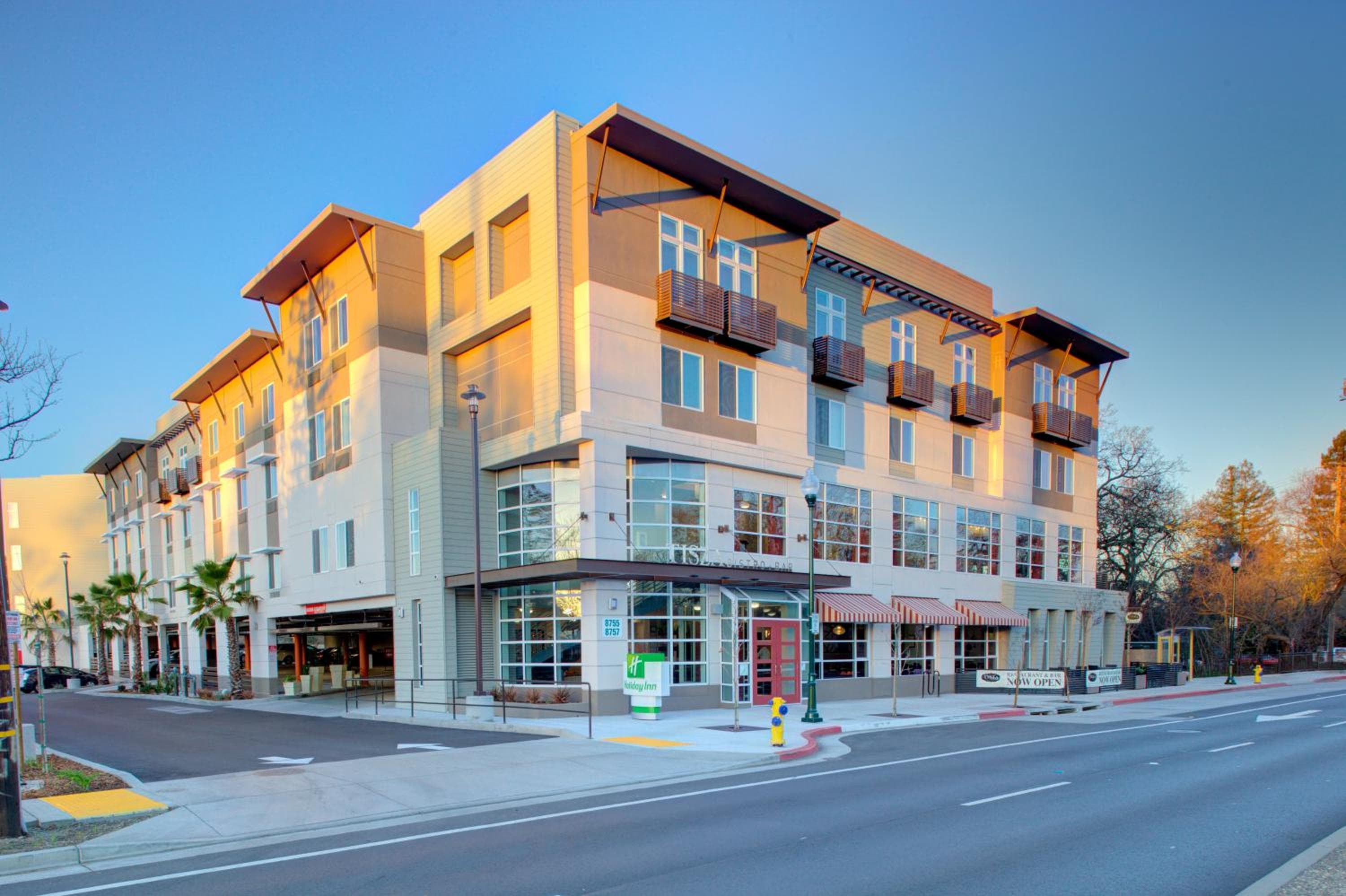 Holiday Inn Windsor - Wine Country by IHG