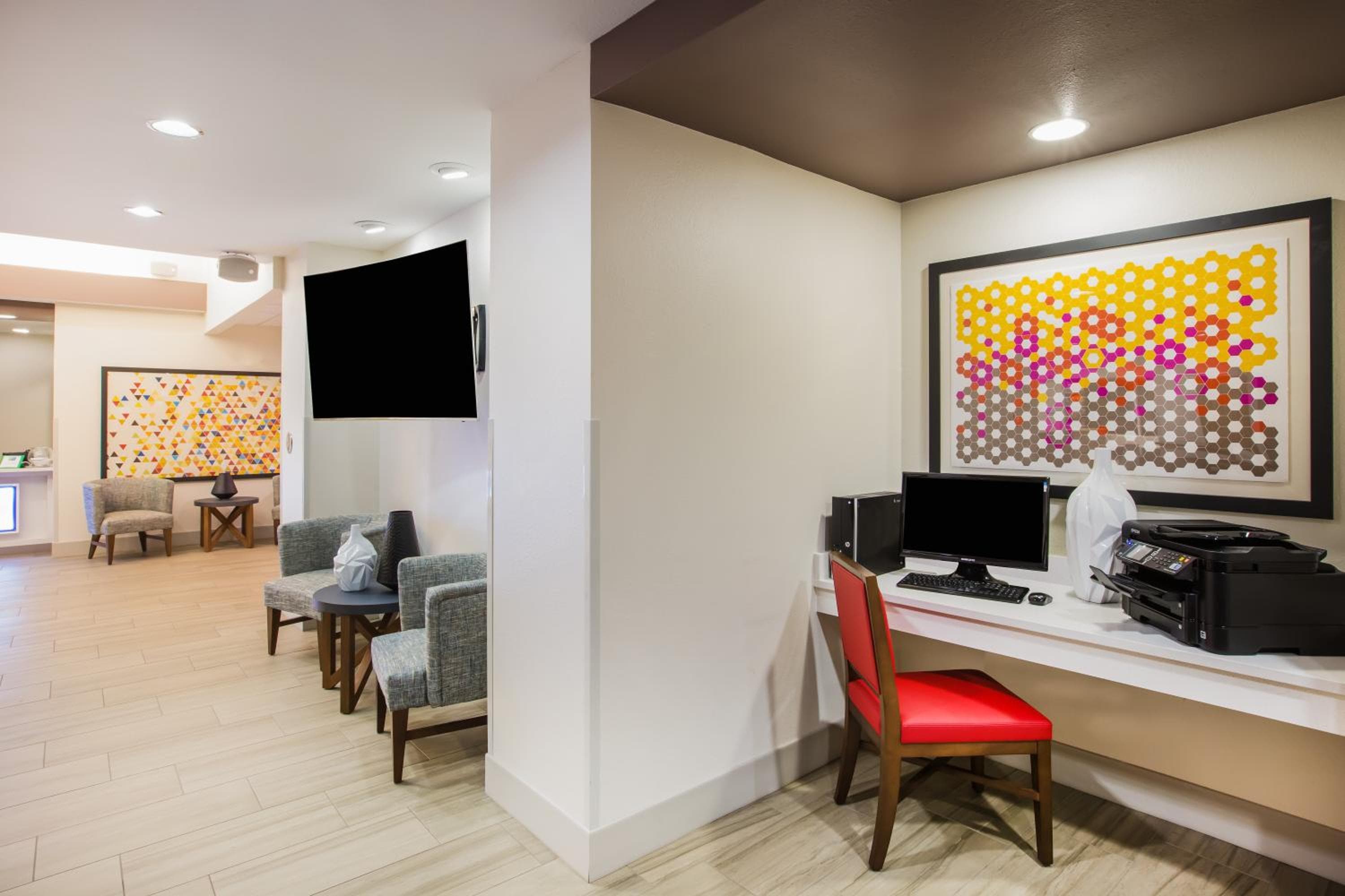 Holiday Inn Express & Suites Bellevue -Omaha Area- by IHG