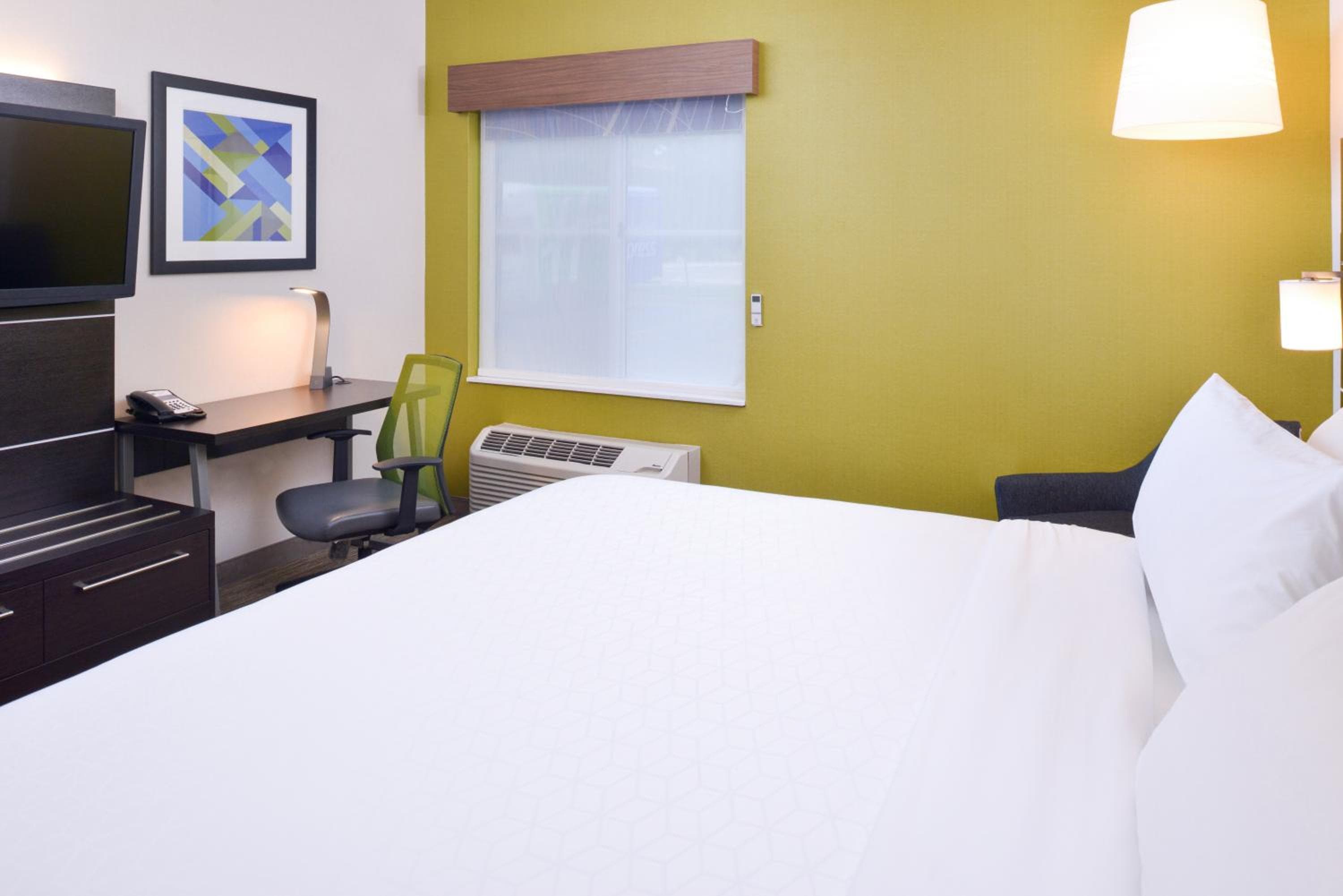 Holiday Inn Express Wixom by IHG