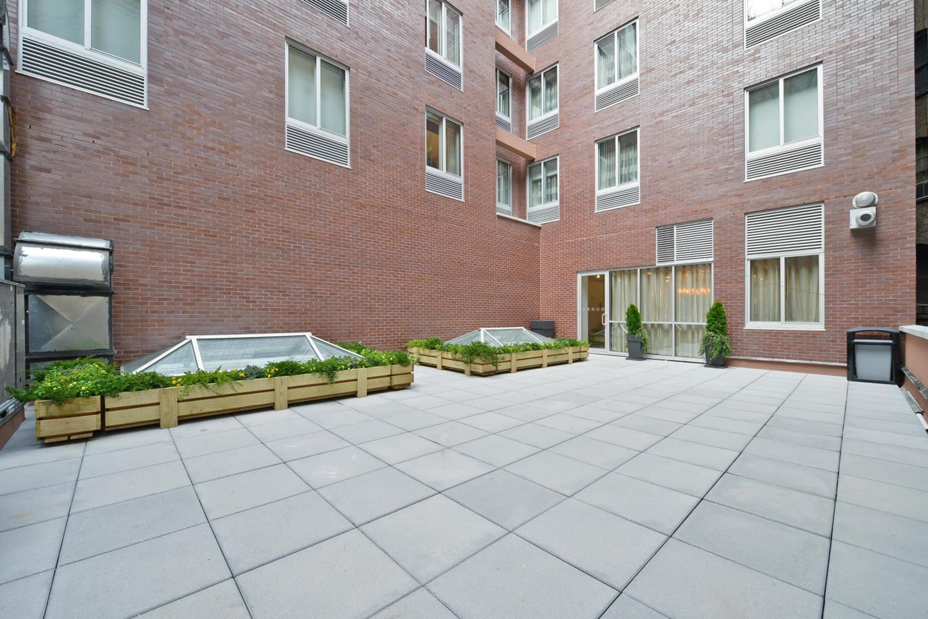 Holiday Inn Lower East Side by IHG