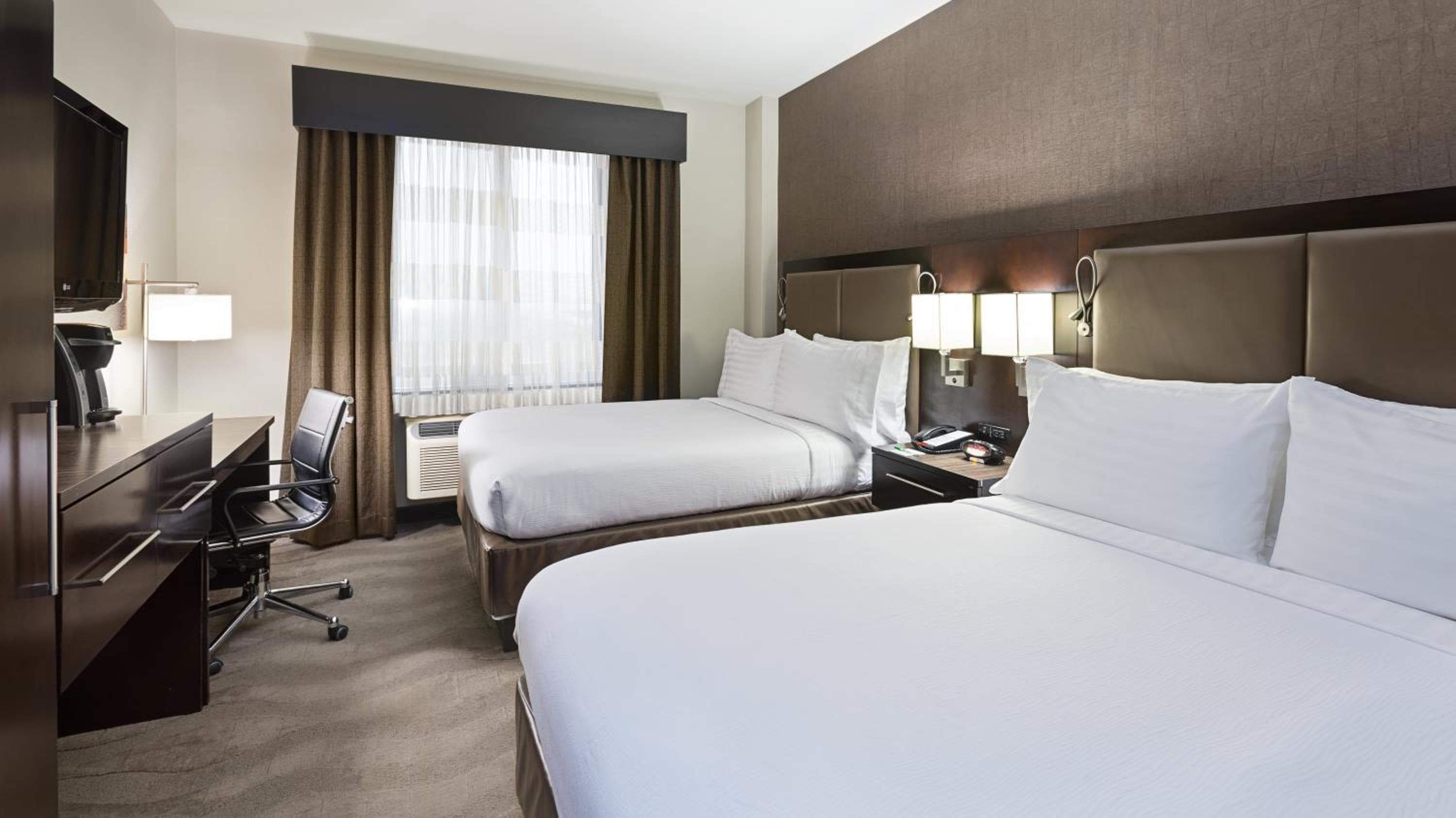 Holiday Inn Lower East Side by IHG