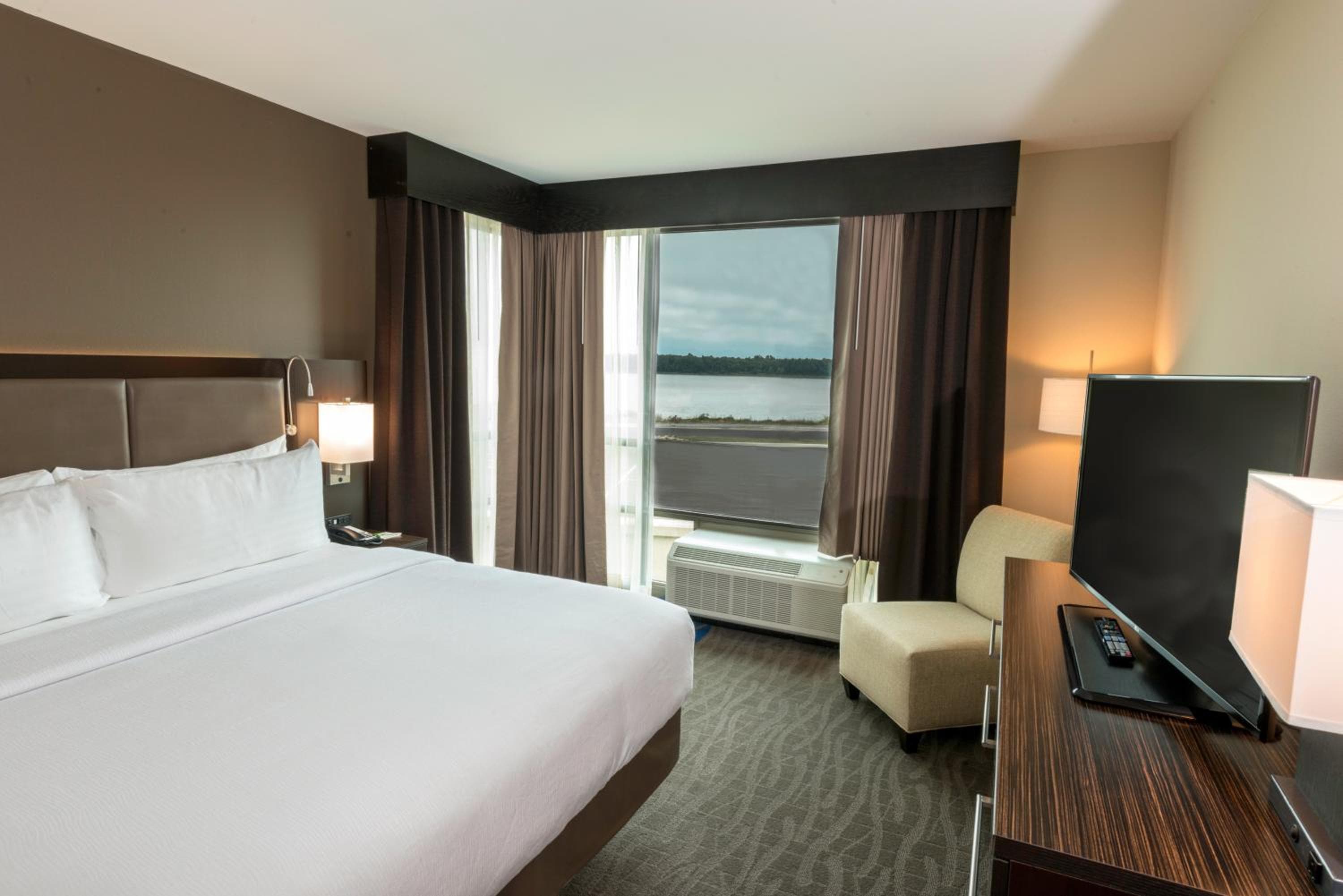 Holiday Inn Paducah Riverfront by IHG