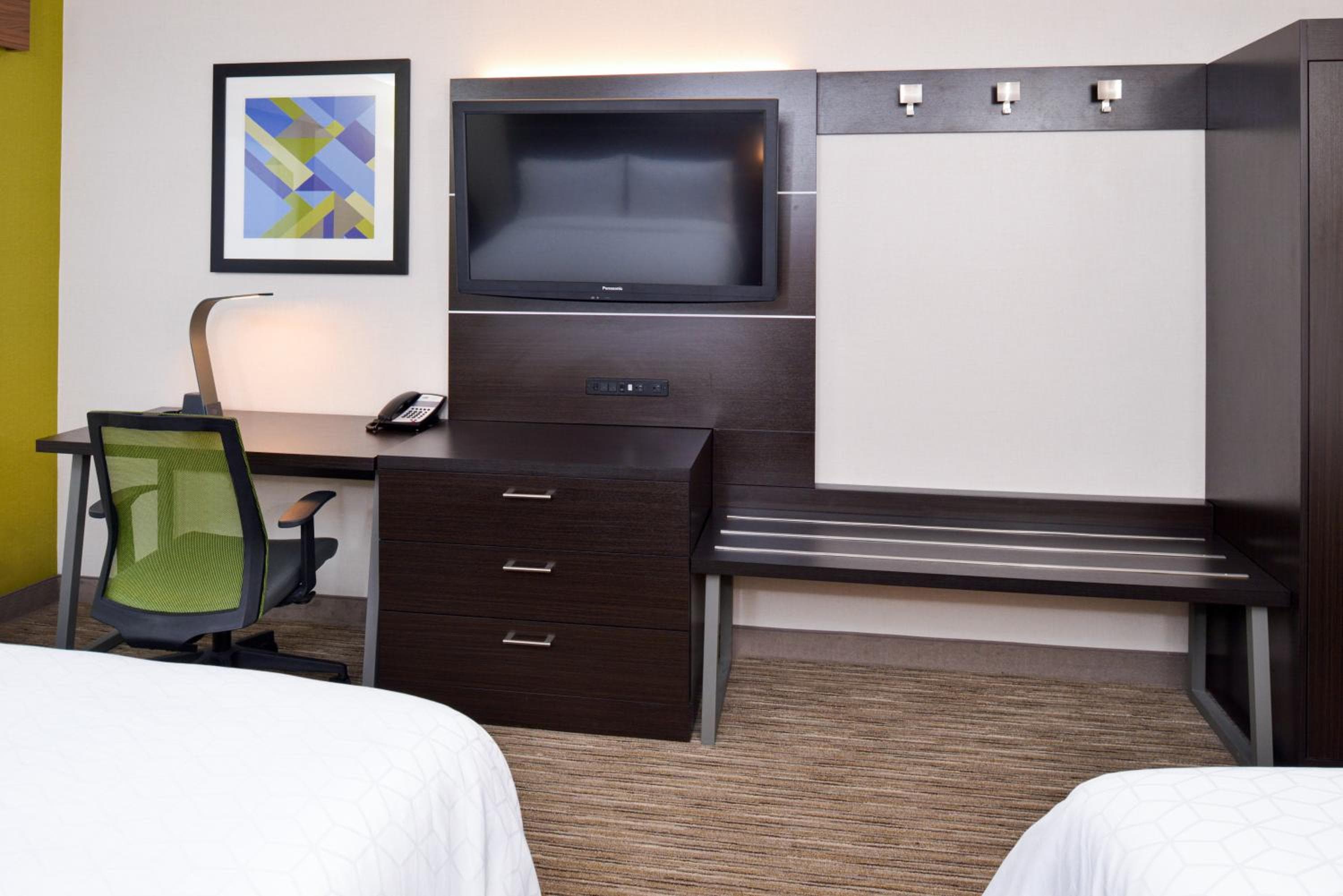 Holiday Inn Express Wixom by IHG