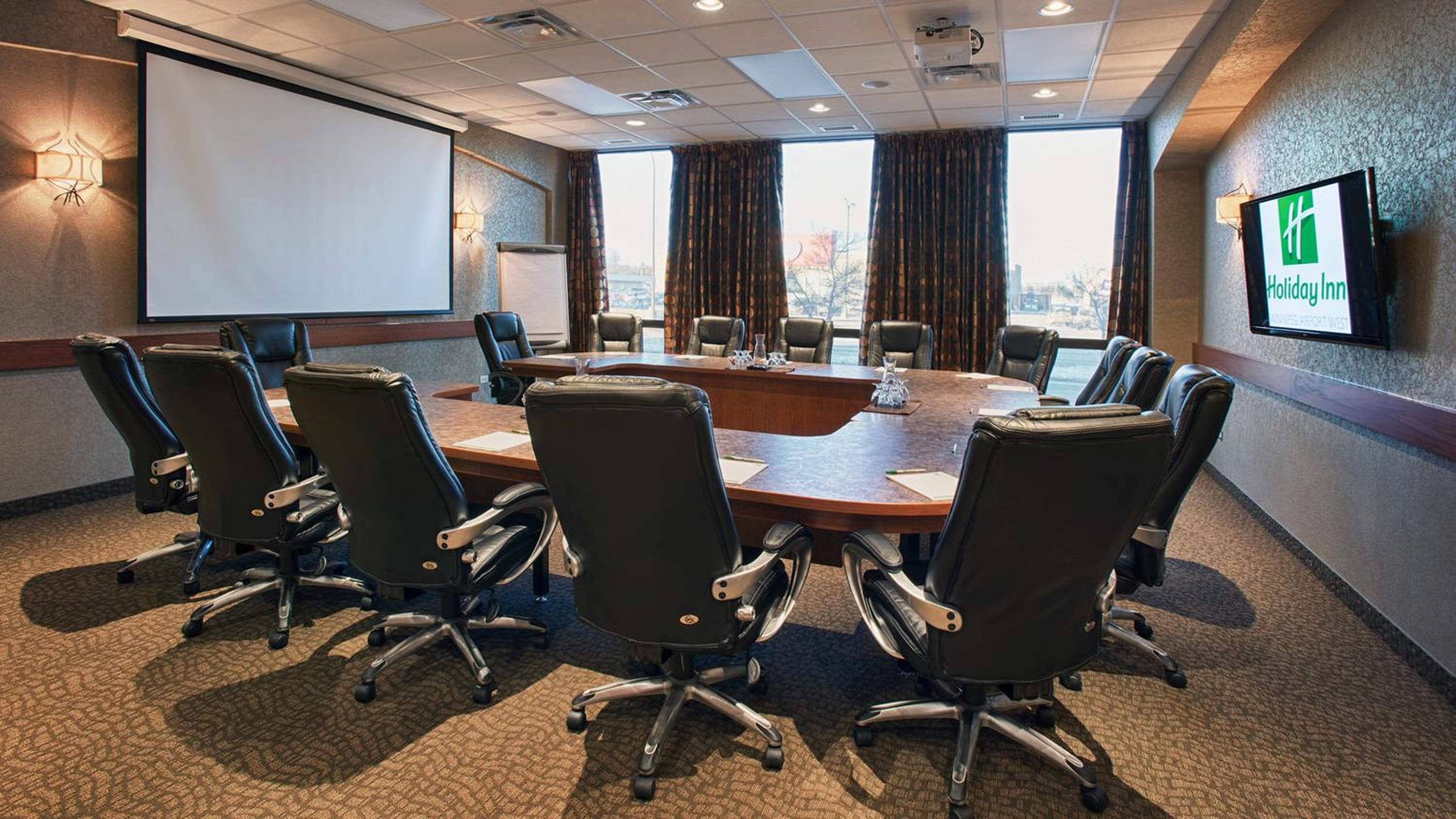 Holiday Inn Winnipeg - Airport West, an IHG Hotel