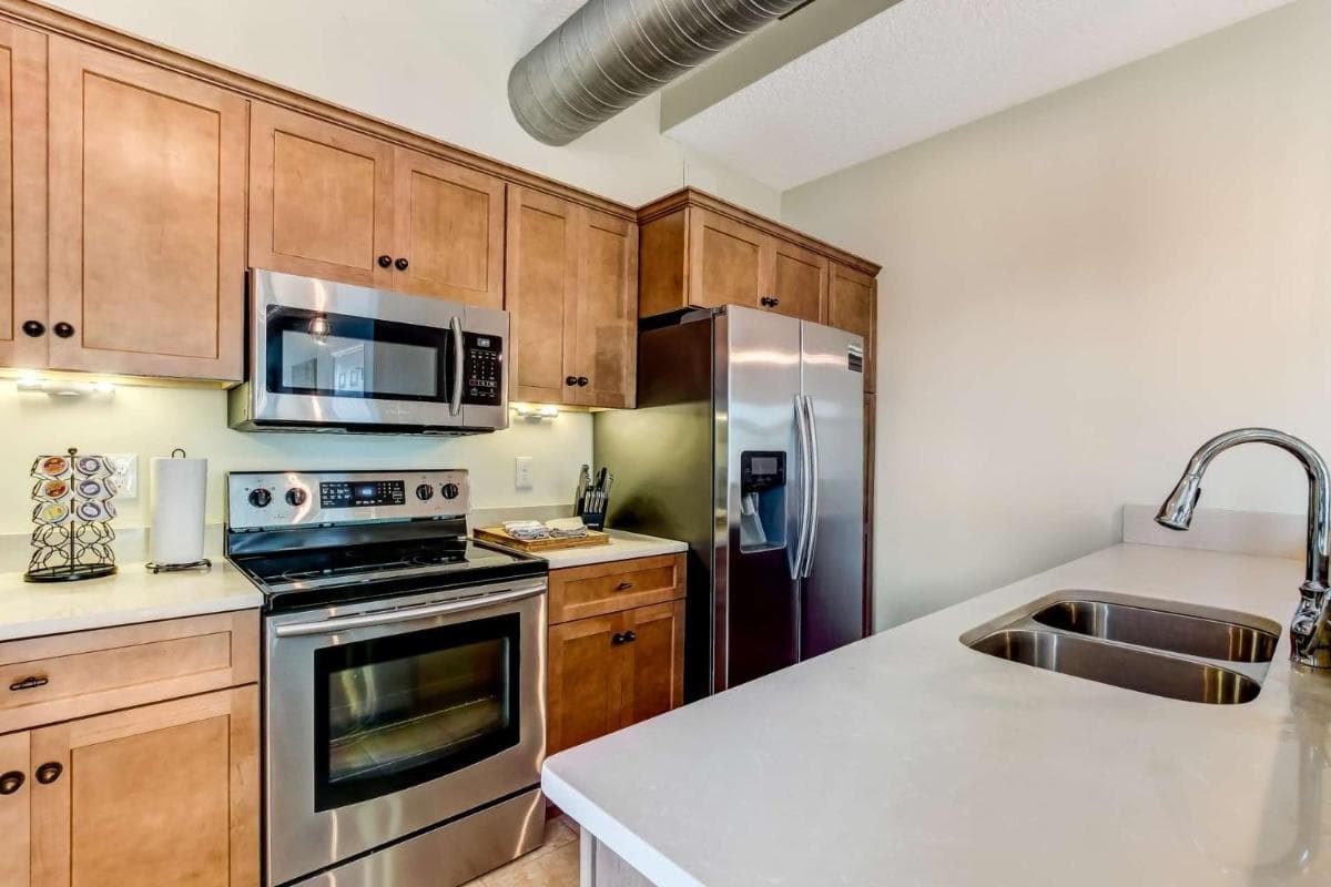 JBH 115 W 2nd Apt #3
