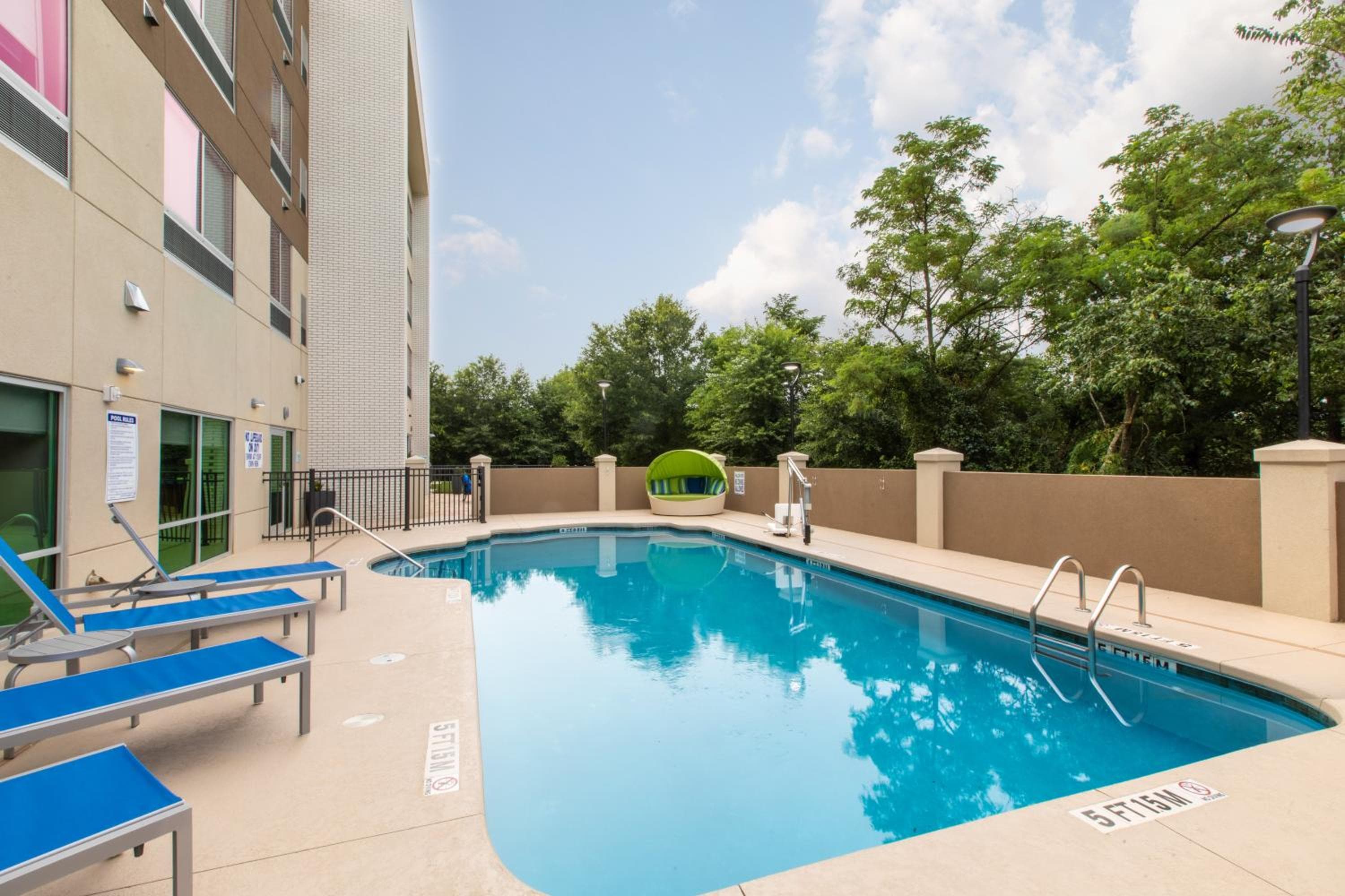 Holiday Inn Express & Suites Greenville S - Piedmont by IHG