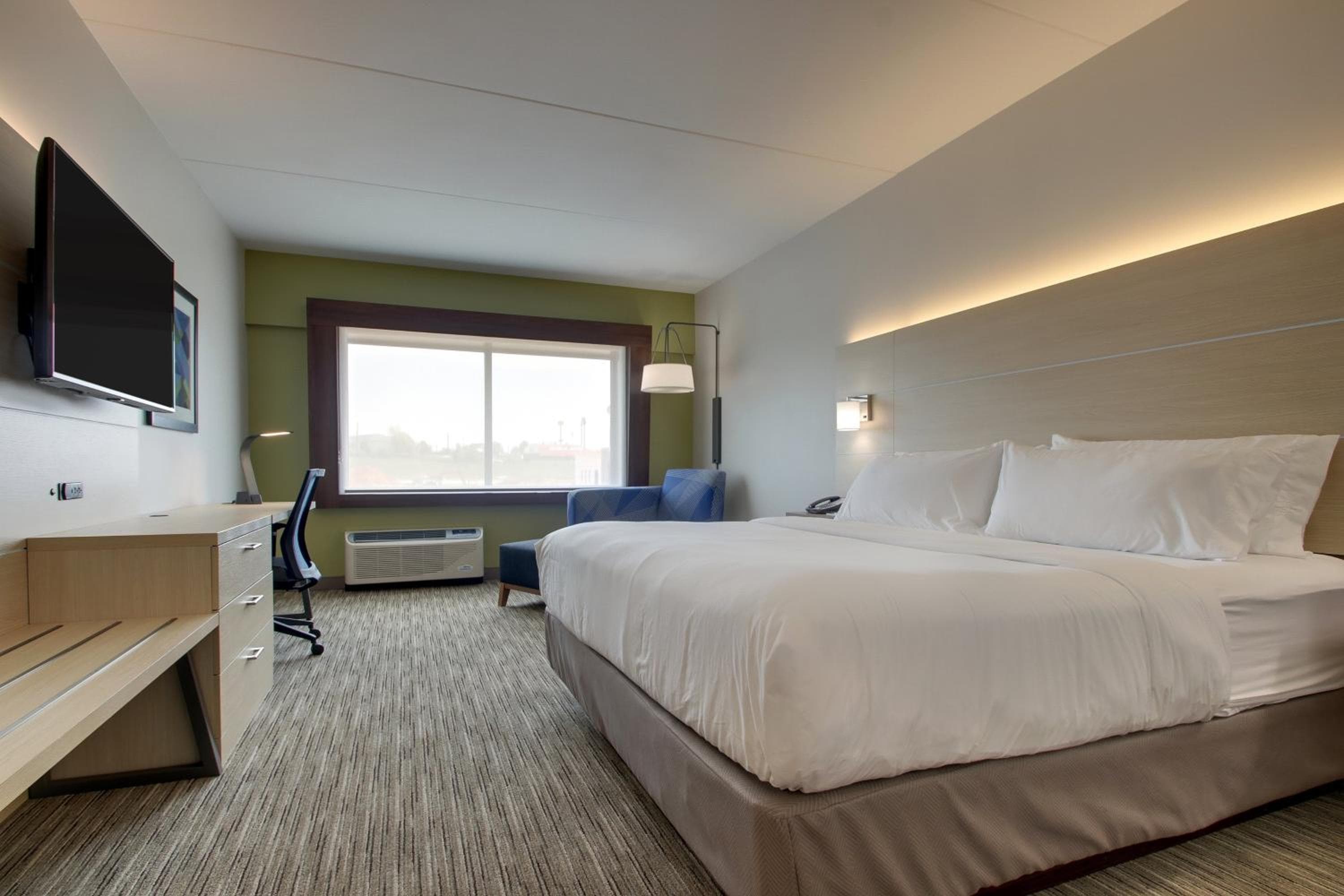 Holiday Inn Express & Suites - Elizabethtown North by IHG
