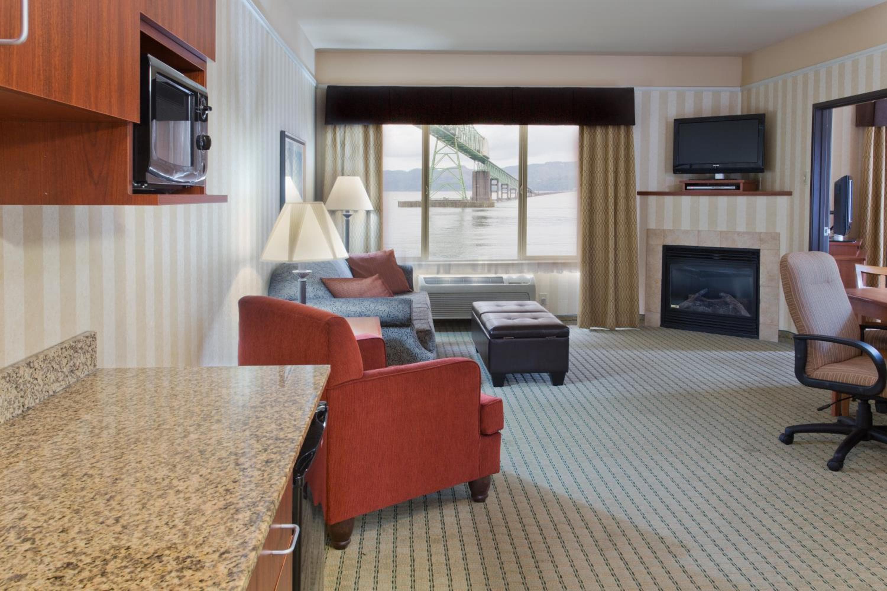 Holiday Inn Express Hotel & Suites Astoria by IHG