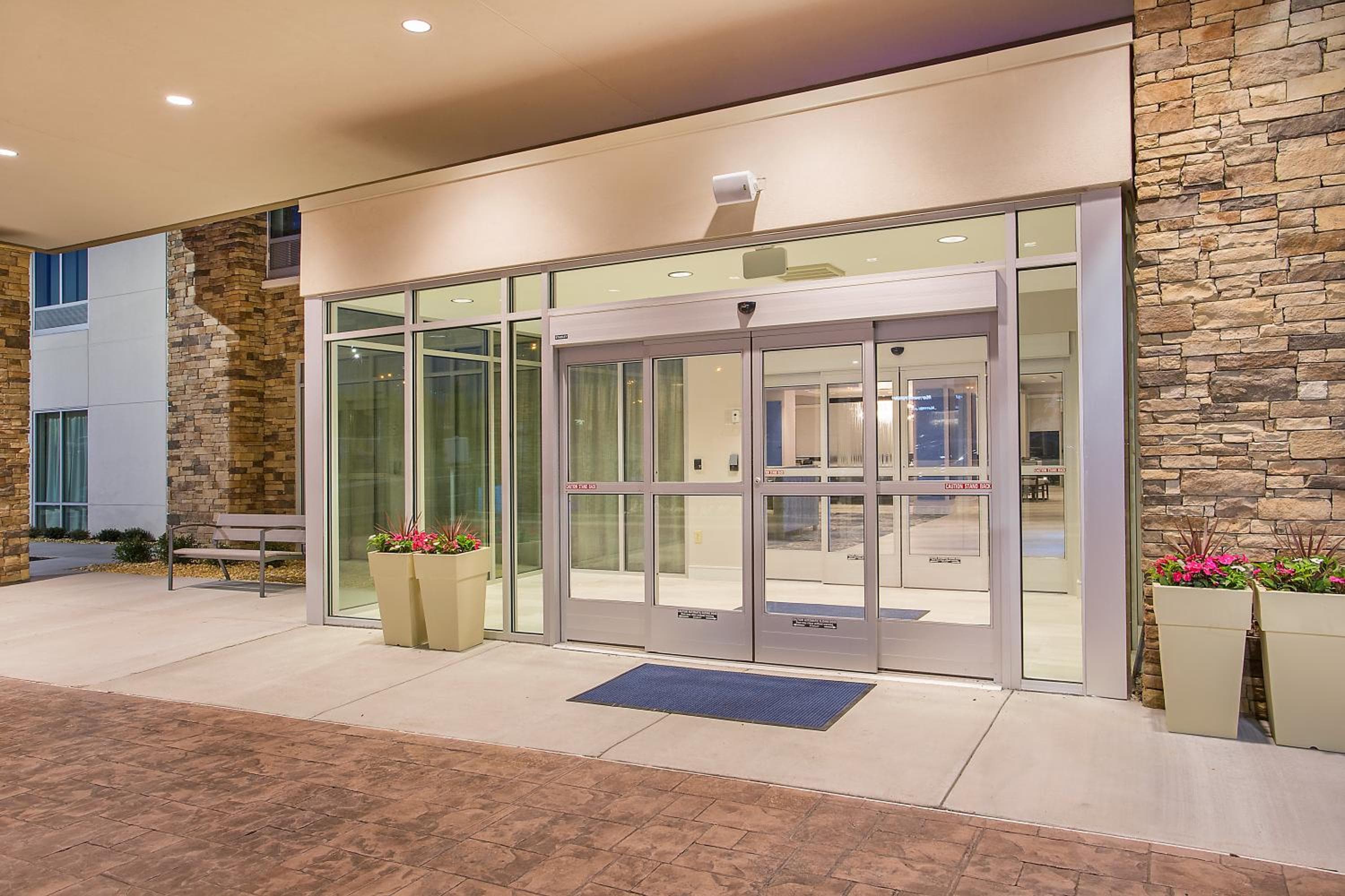 Holiday Inn Express & Suites Covington by IHG