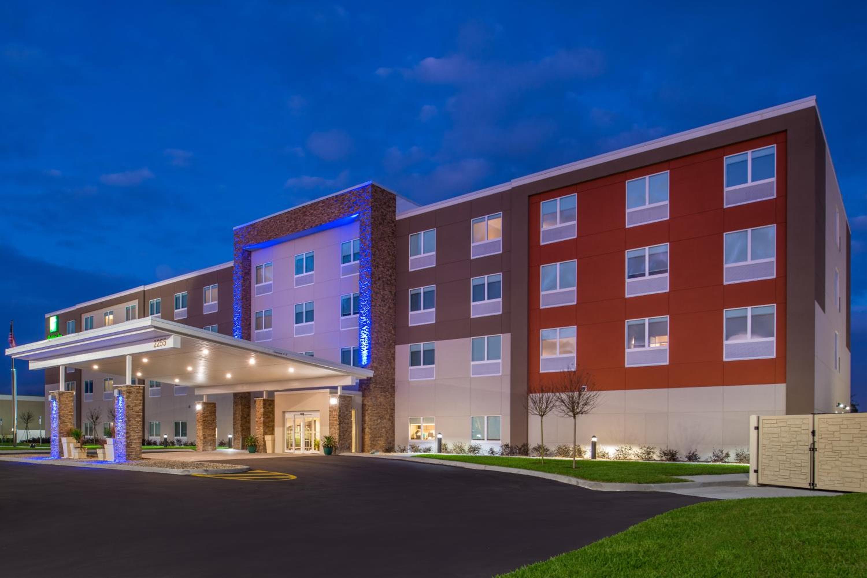 Holiday Inn Express Melbourne West by IHG