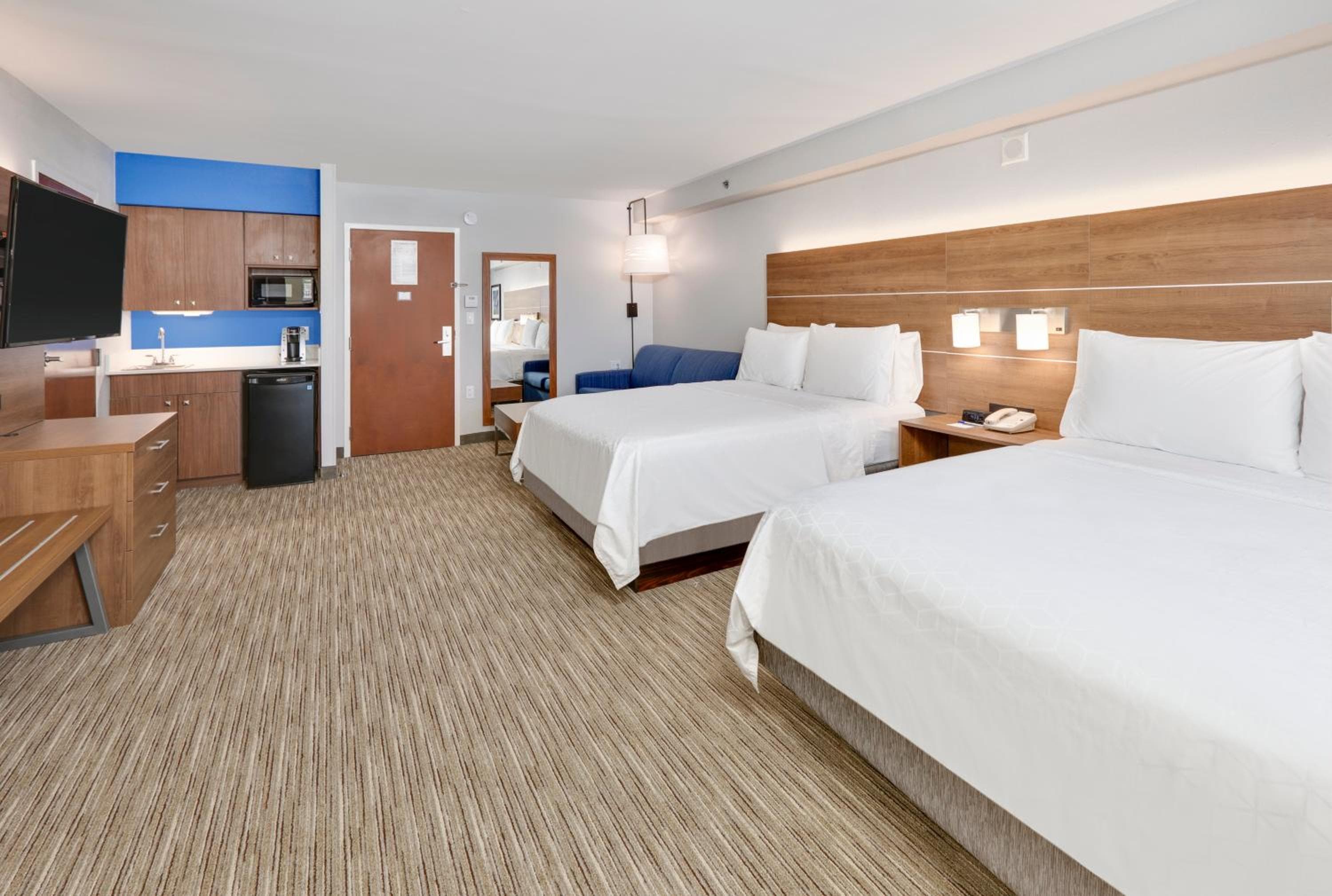 Holiday Inn Express & Suites Irving Conv Ctr - Las Colinas by IHG