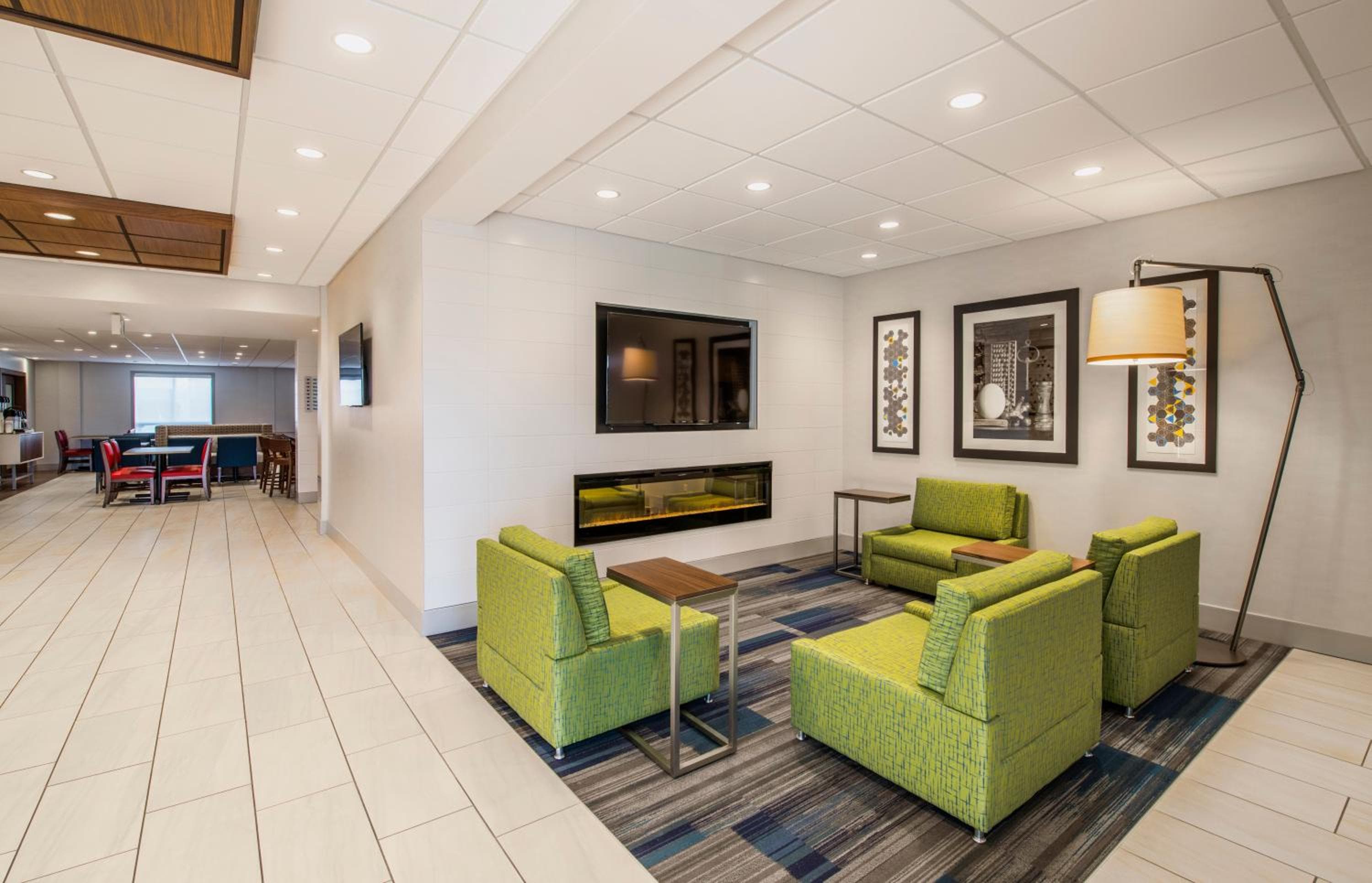 Holiday Inn Express Airdrie by IHG