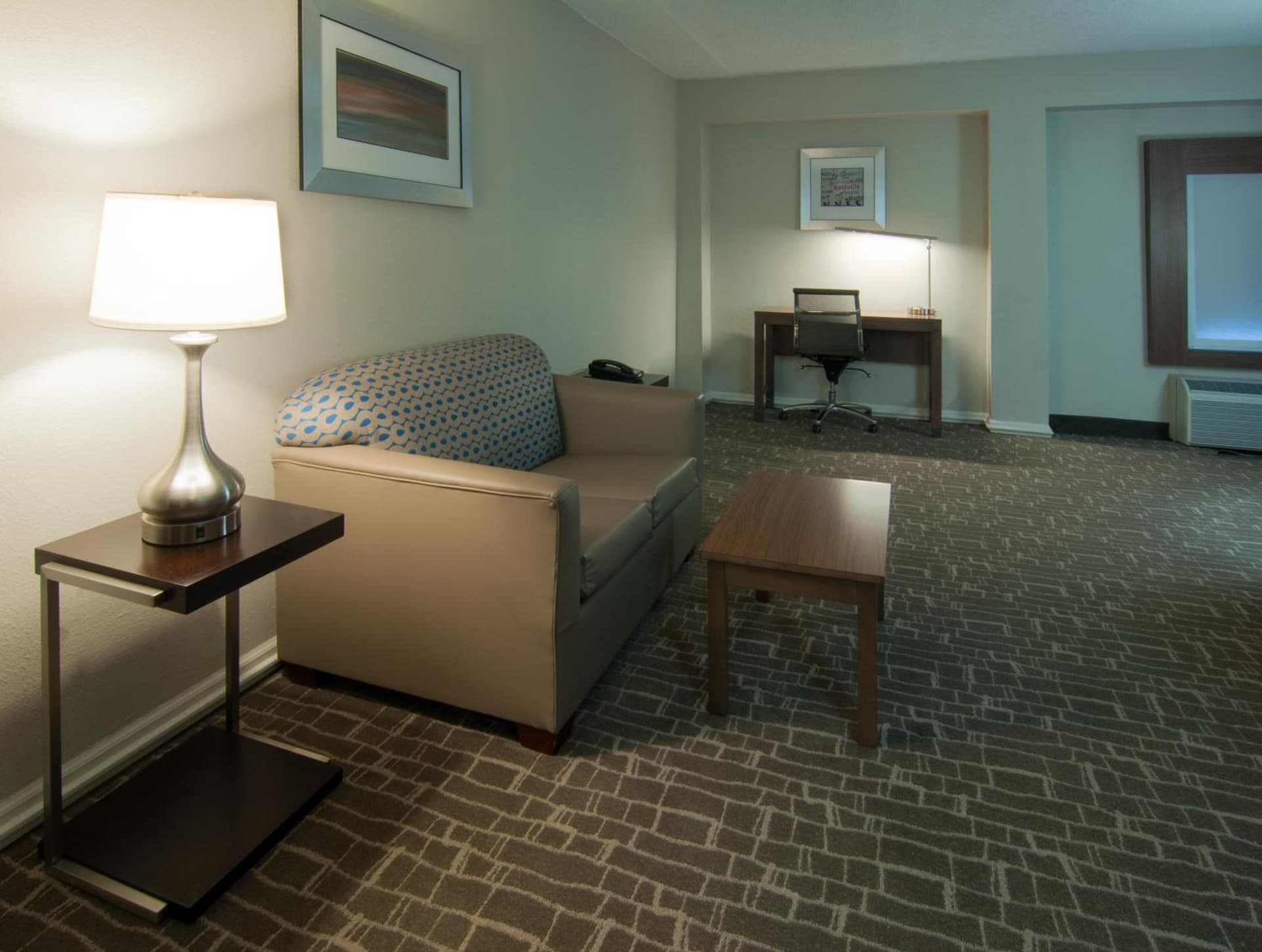 Holiday Inn Express & Suites Nashville-I-40 & I-24(Spence Lane) by IHG