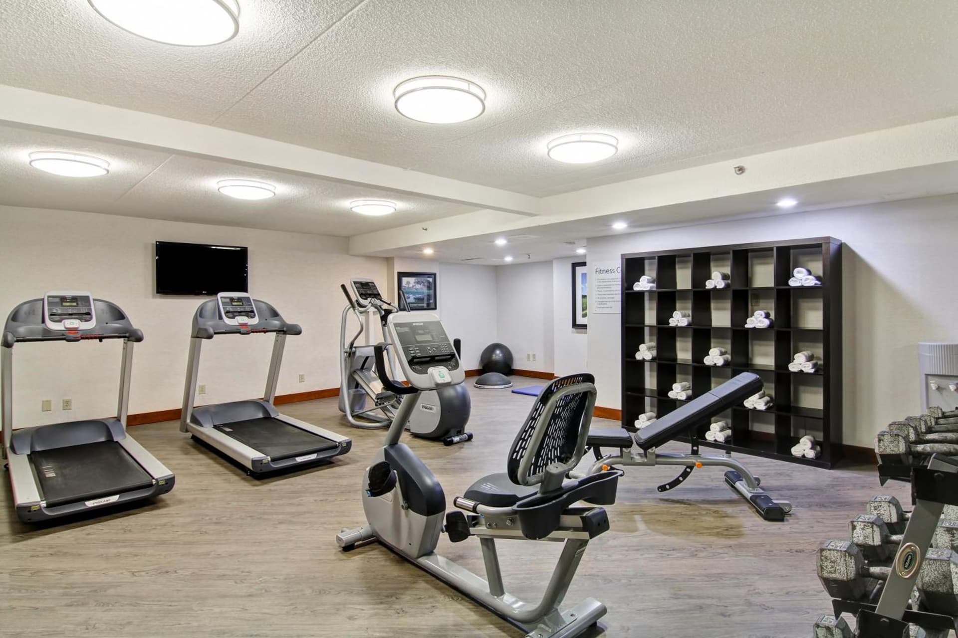 Holiday Inn Oakville Centre by IHG