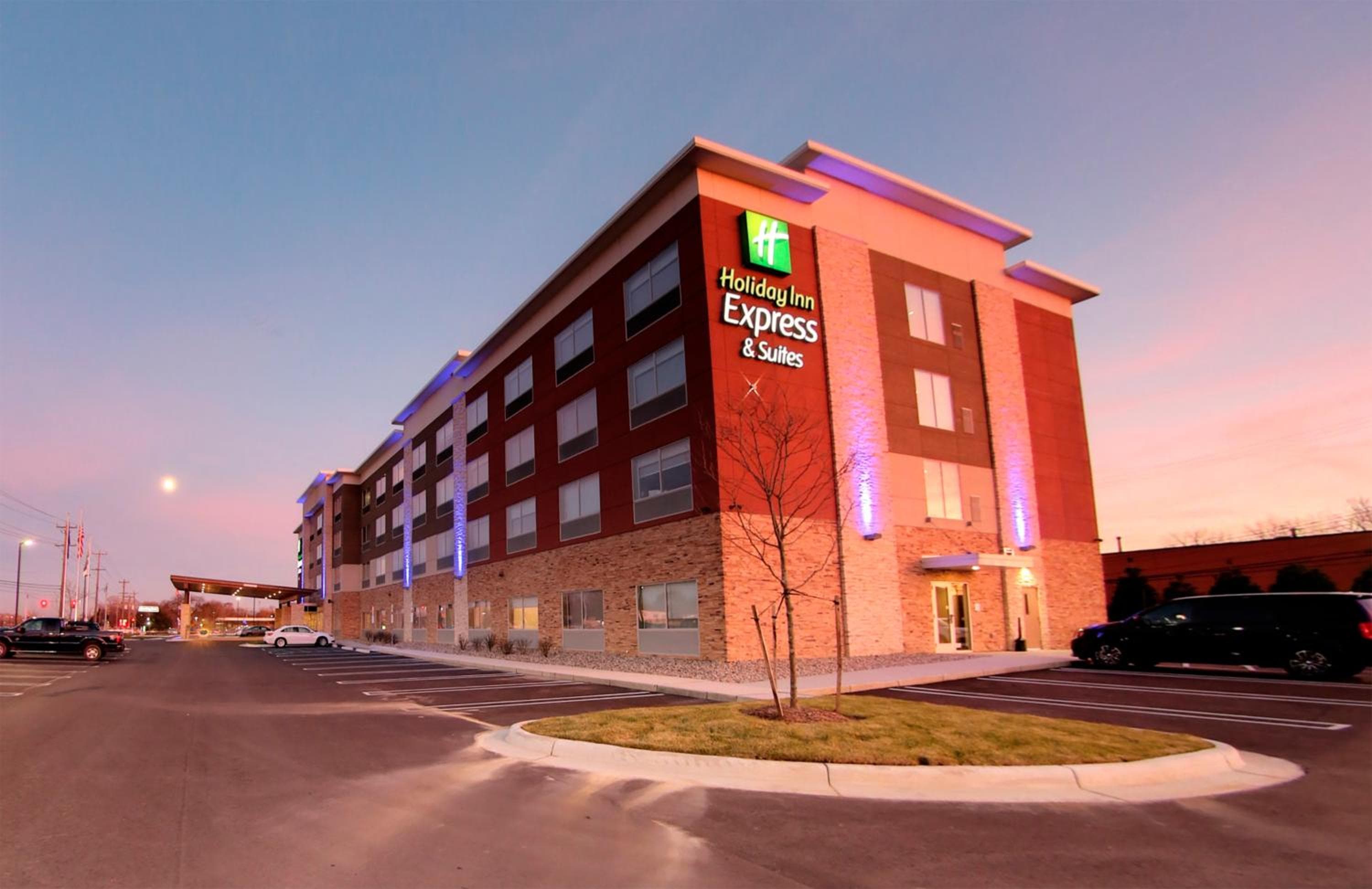 Holiday Inn Express & Suites - Detroit Northwest - Livonia by IHG