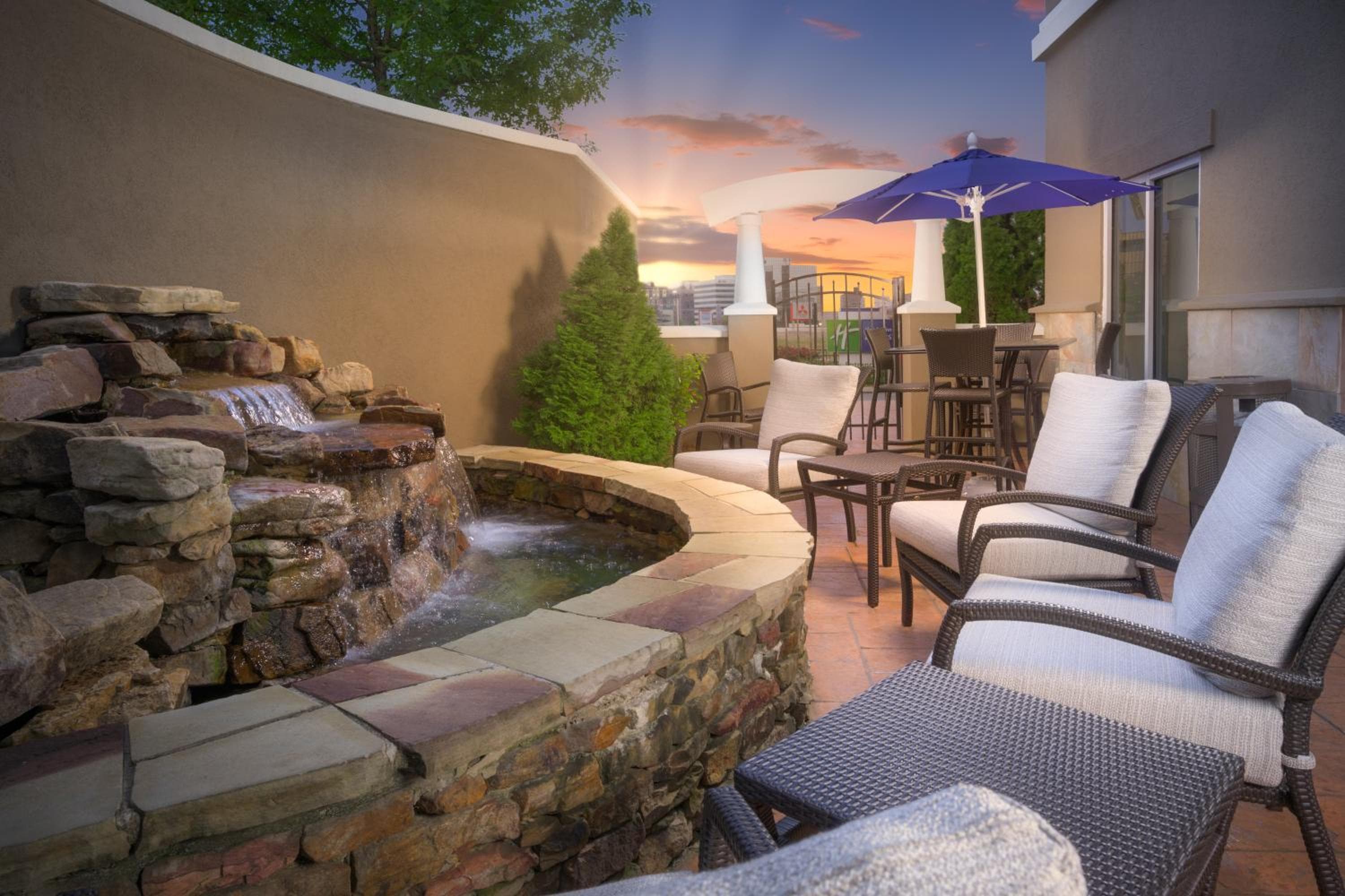 Holiday Inn Express Hotel & Suites Chattanooga Downtown by IHG